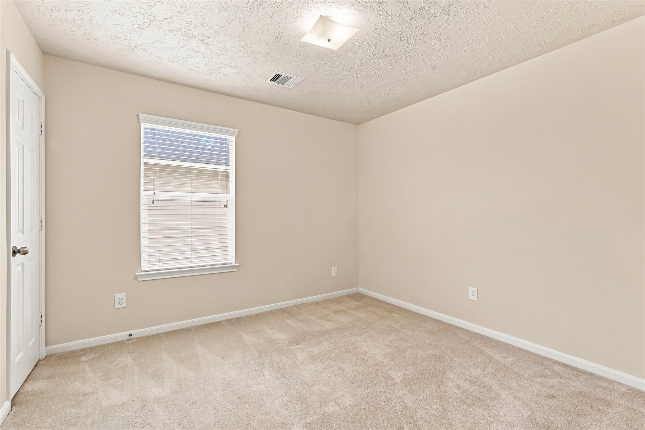 12563 Chiswick Road Property Photo 13