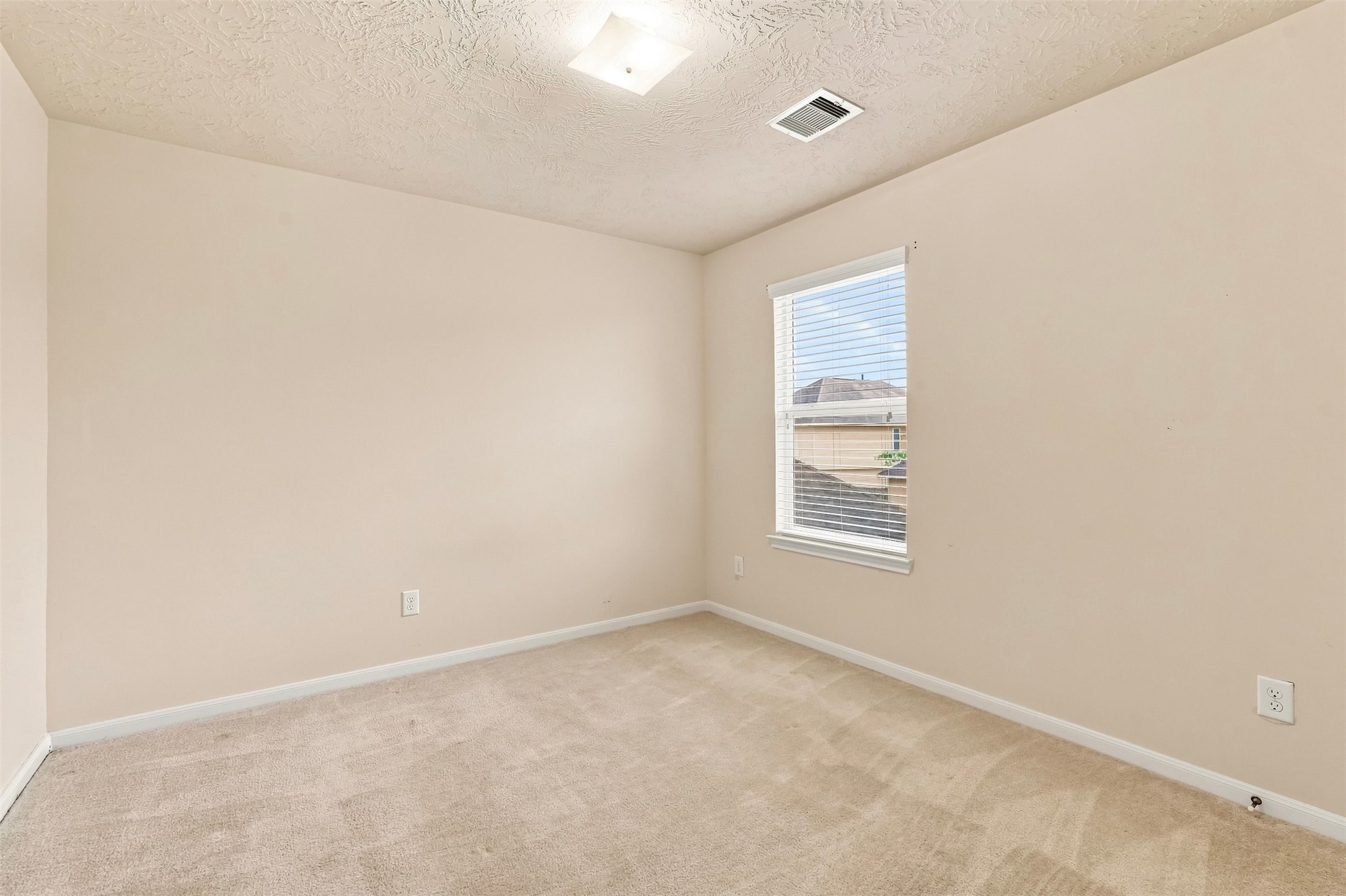 12563 Chiswick Road Property Photo 14