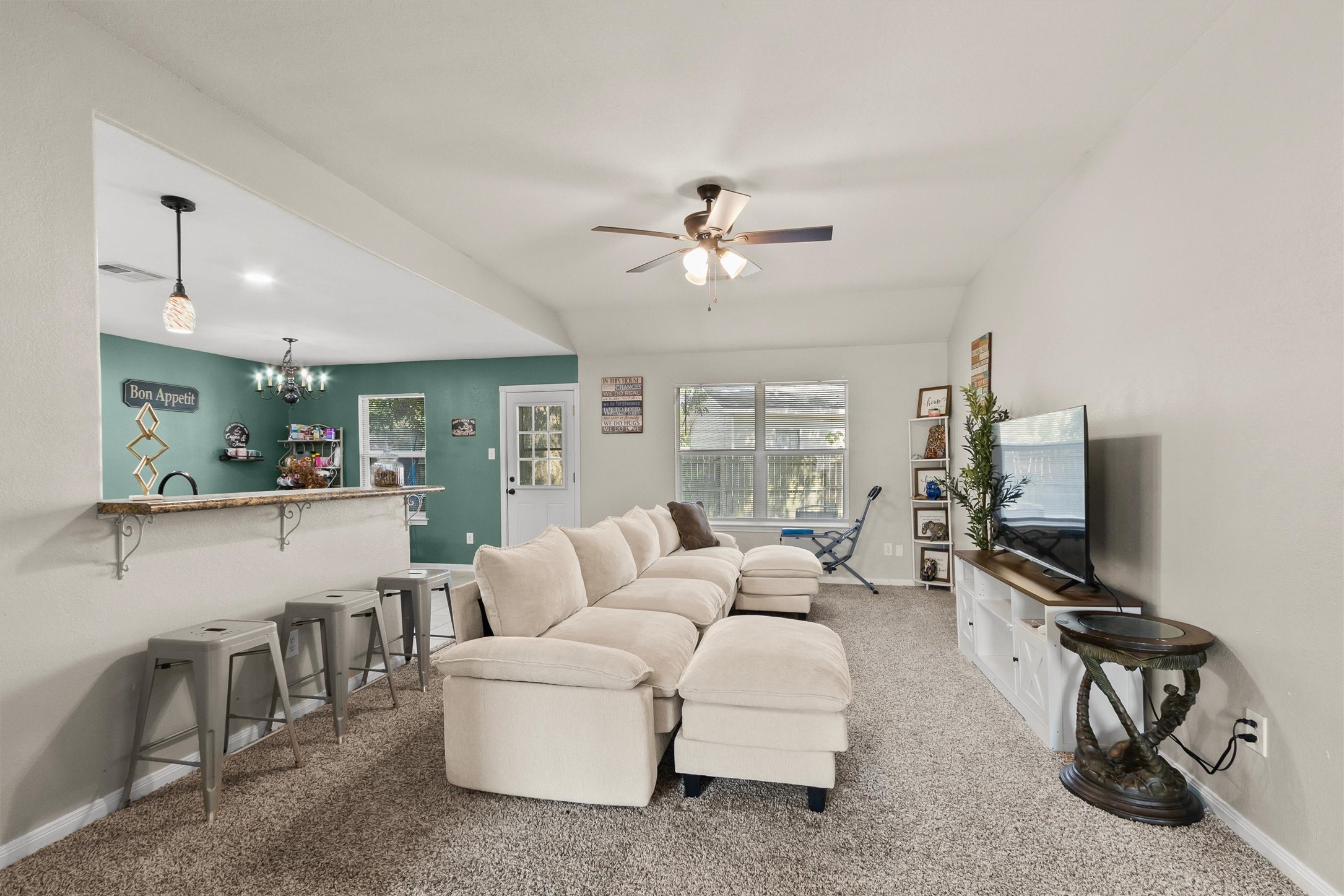 217 Kellyn Court Property Photo 6
