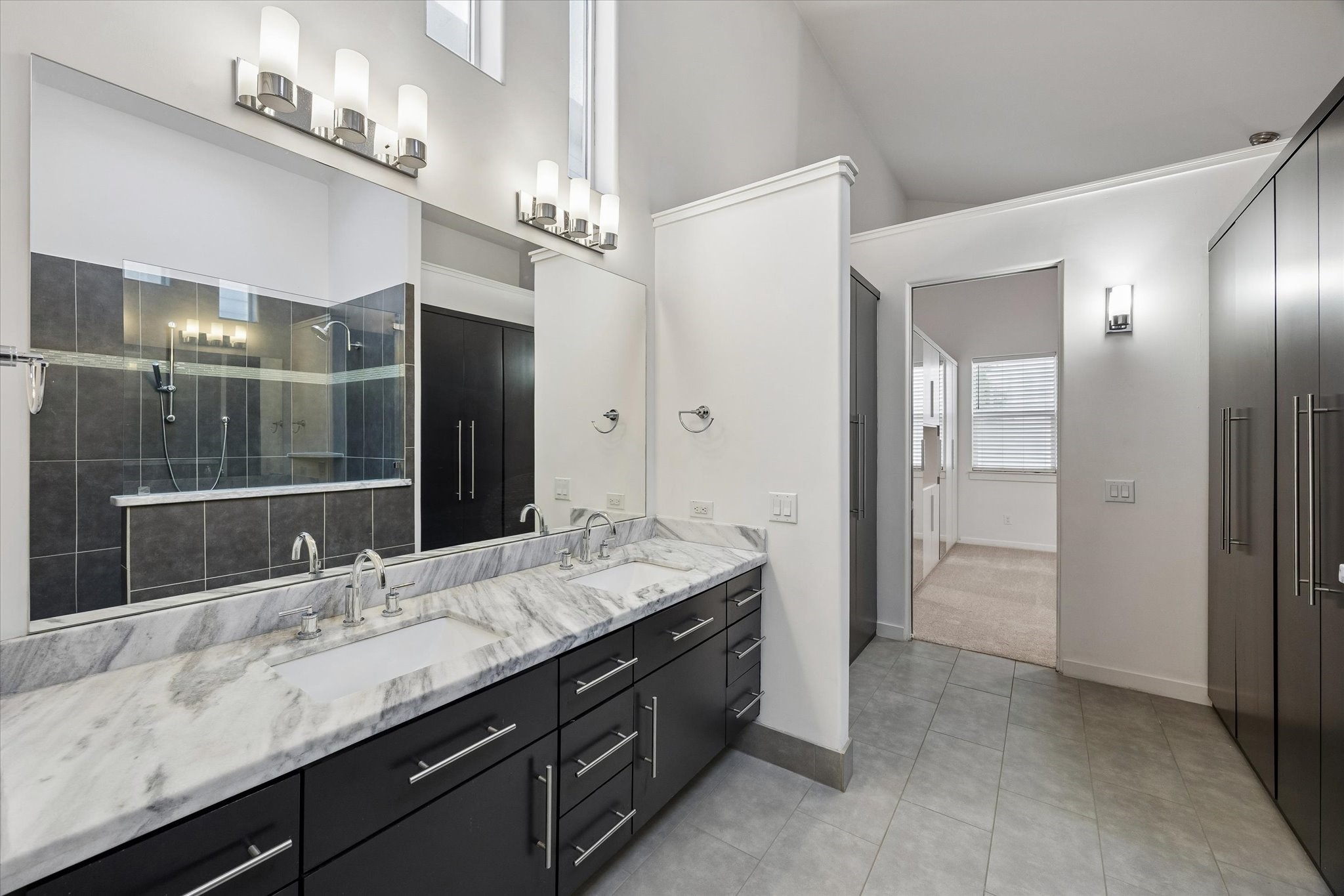 1609 Saint Charles Street B Property Photo 34