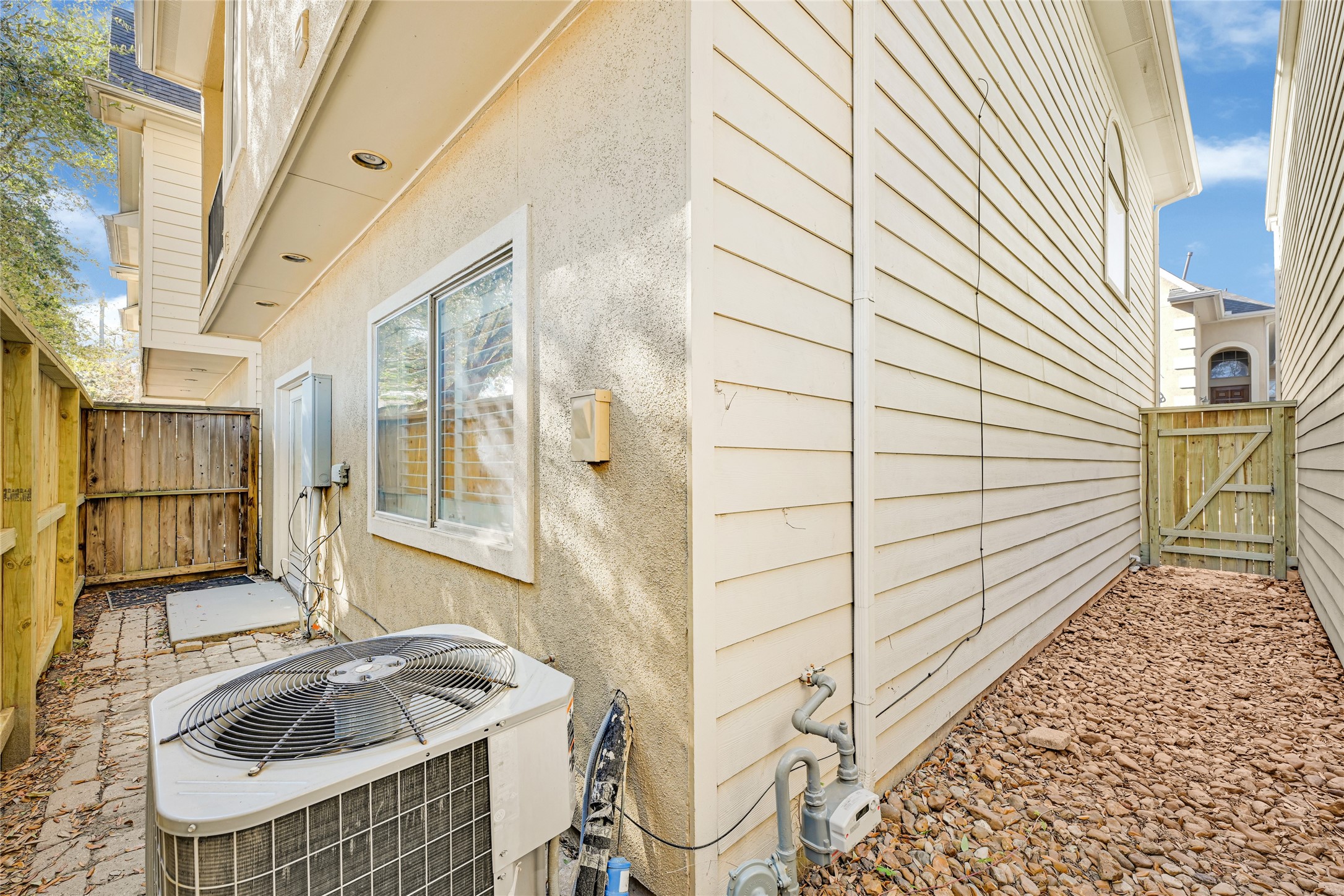 5206 Washington Avenue Property Photo 4