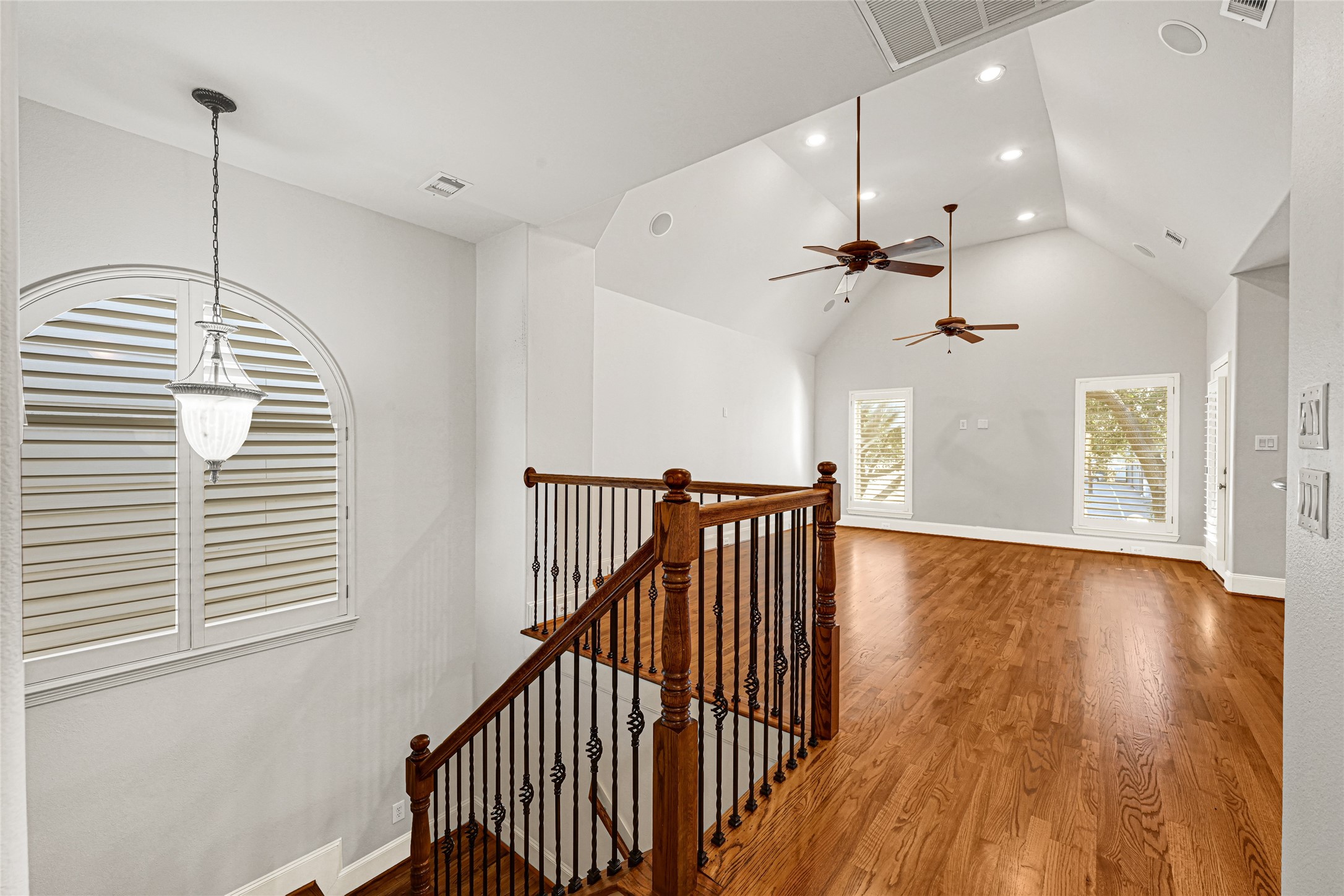 5206 Washington Avenue Property Photo 8