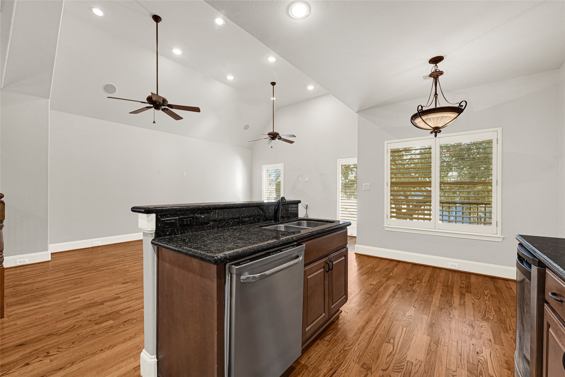 5206 Washington Avenue Property Photo 13