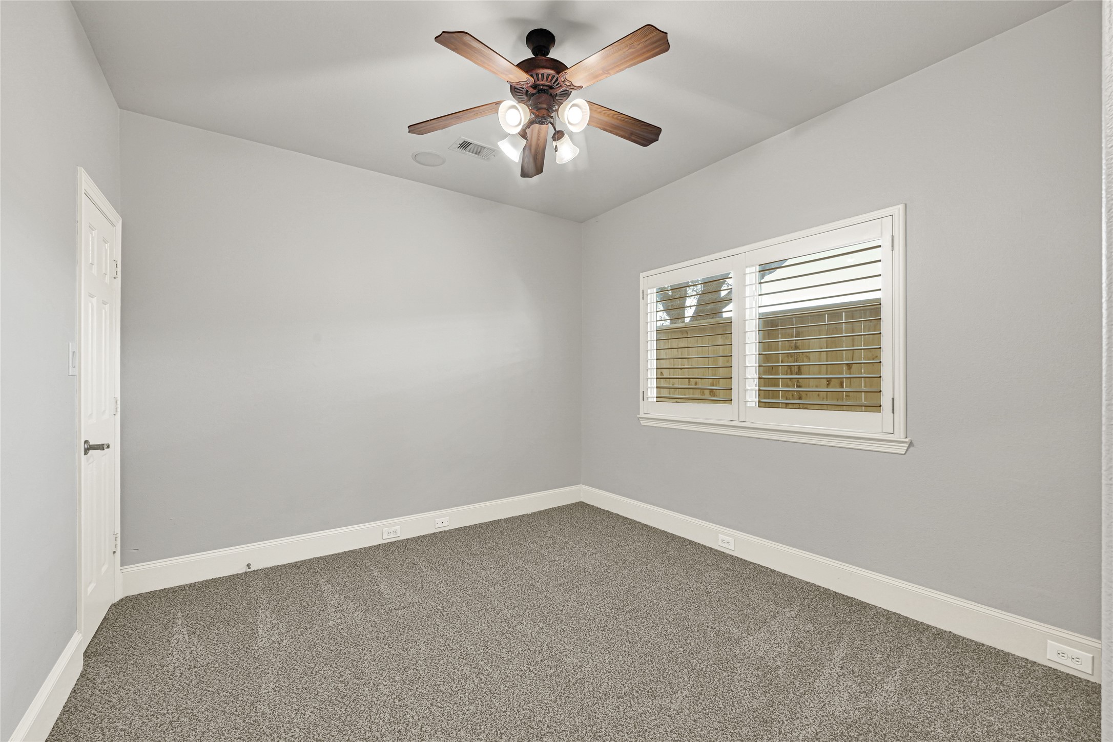 5206 Washington Avenue Property Photo 22