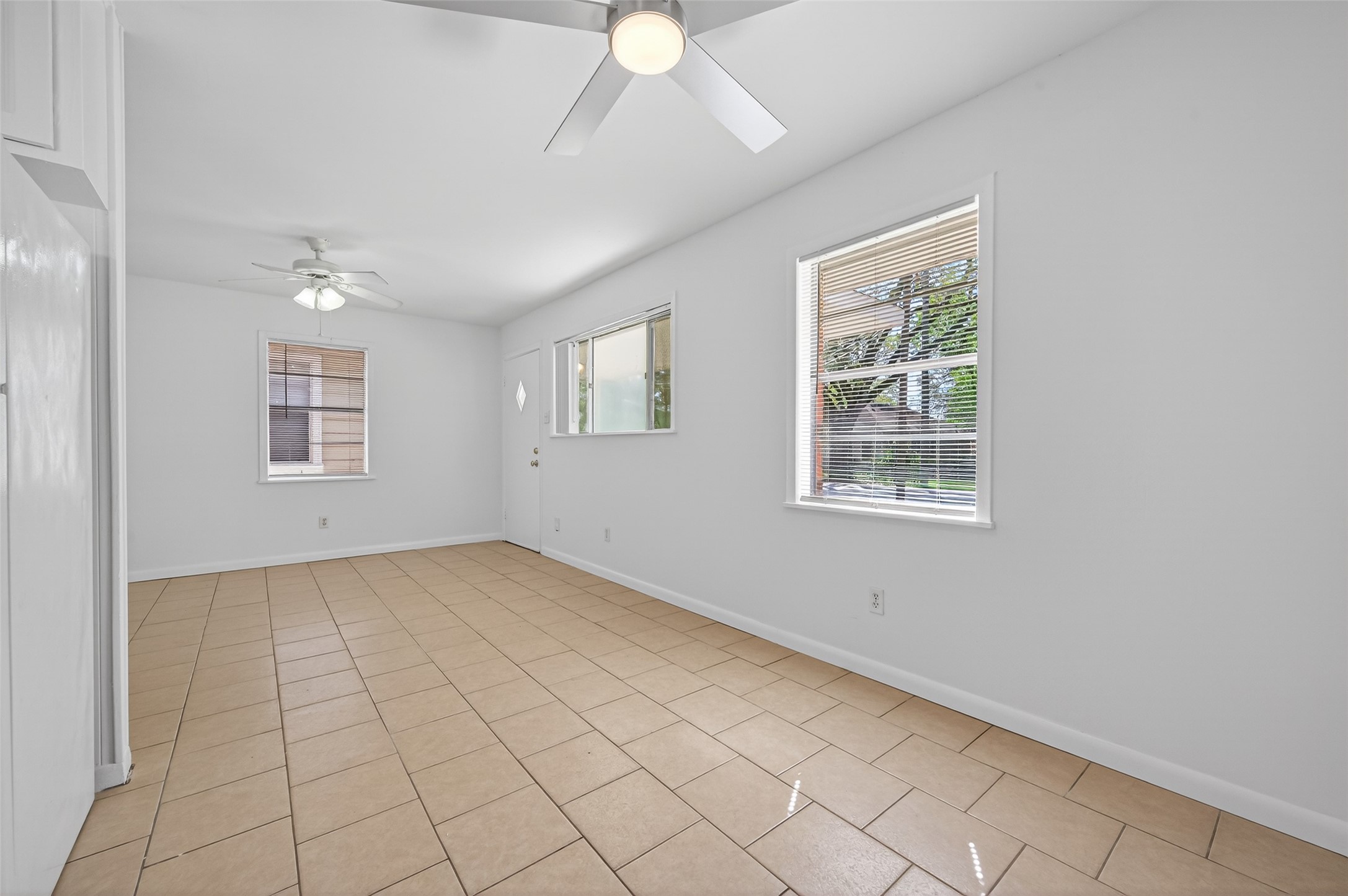 312 Travis Street Property Photo 7