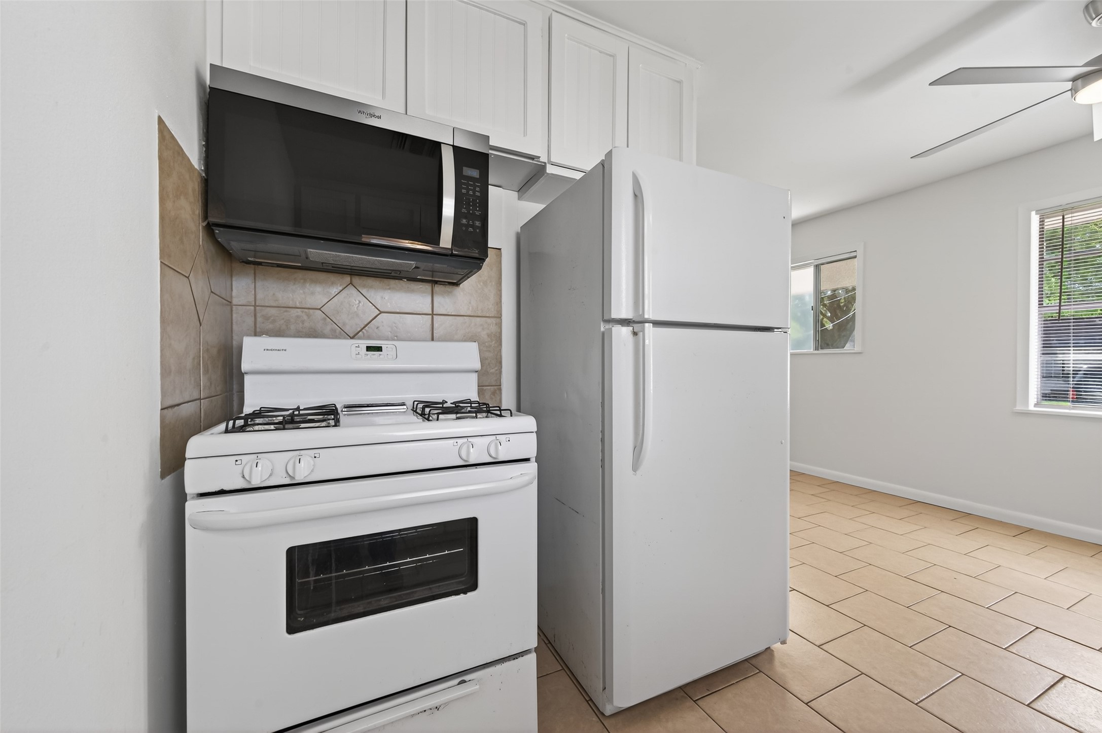 312 Travis Street Property Photo 14