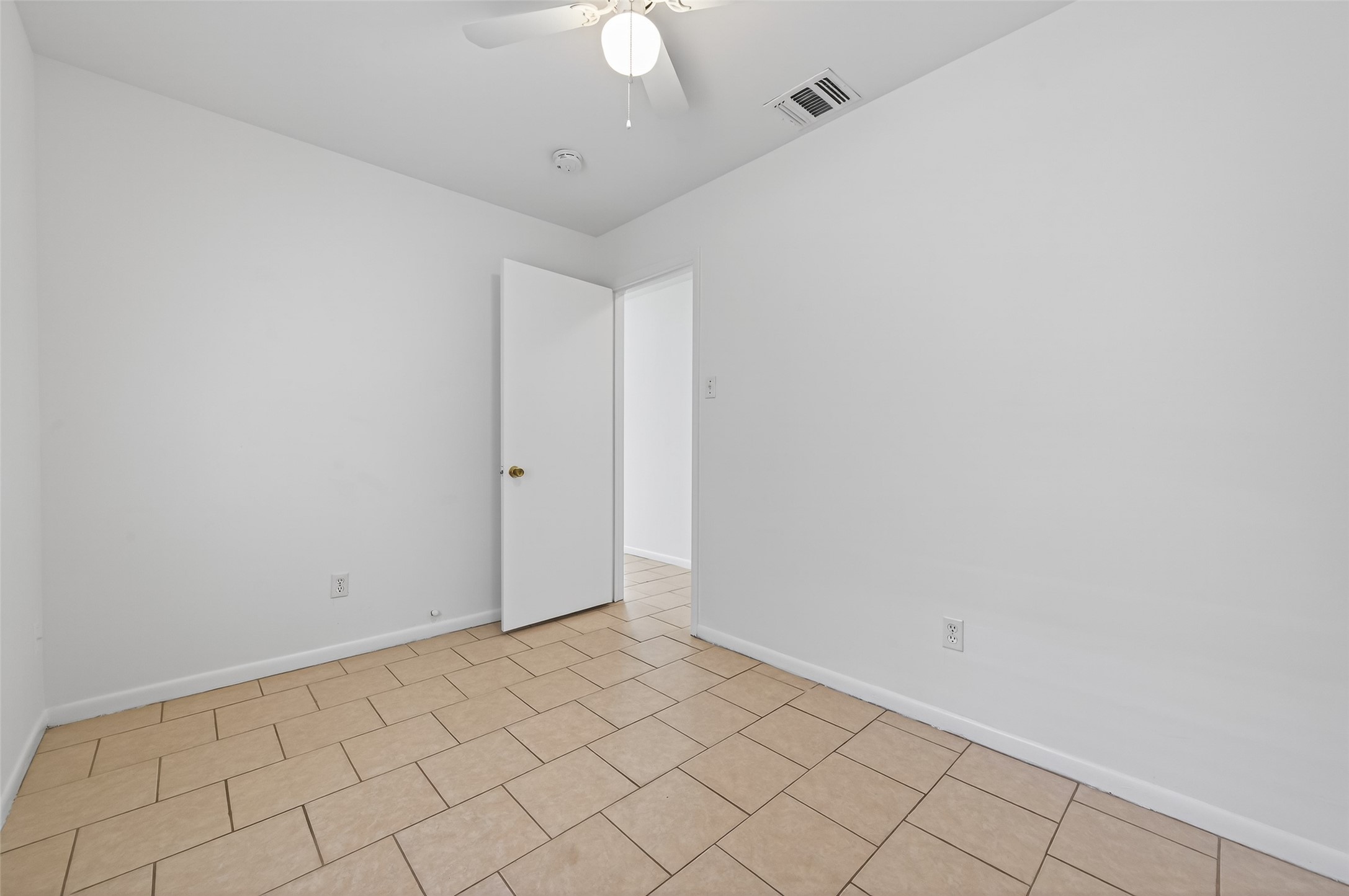 312 Travis Street Property Photo 17