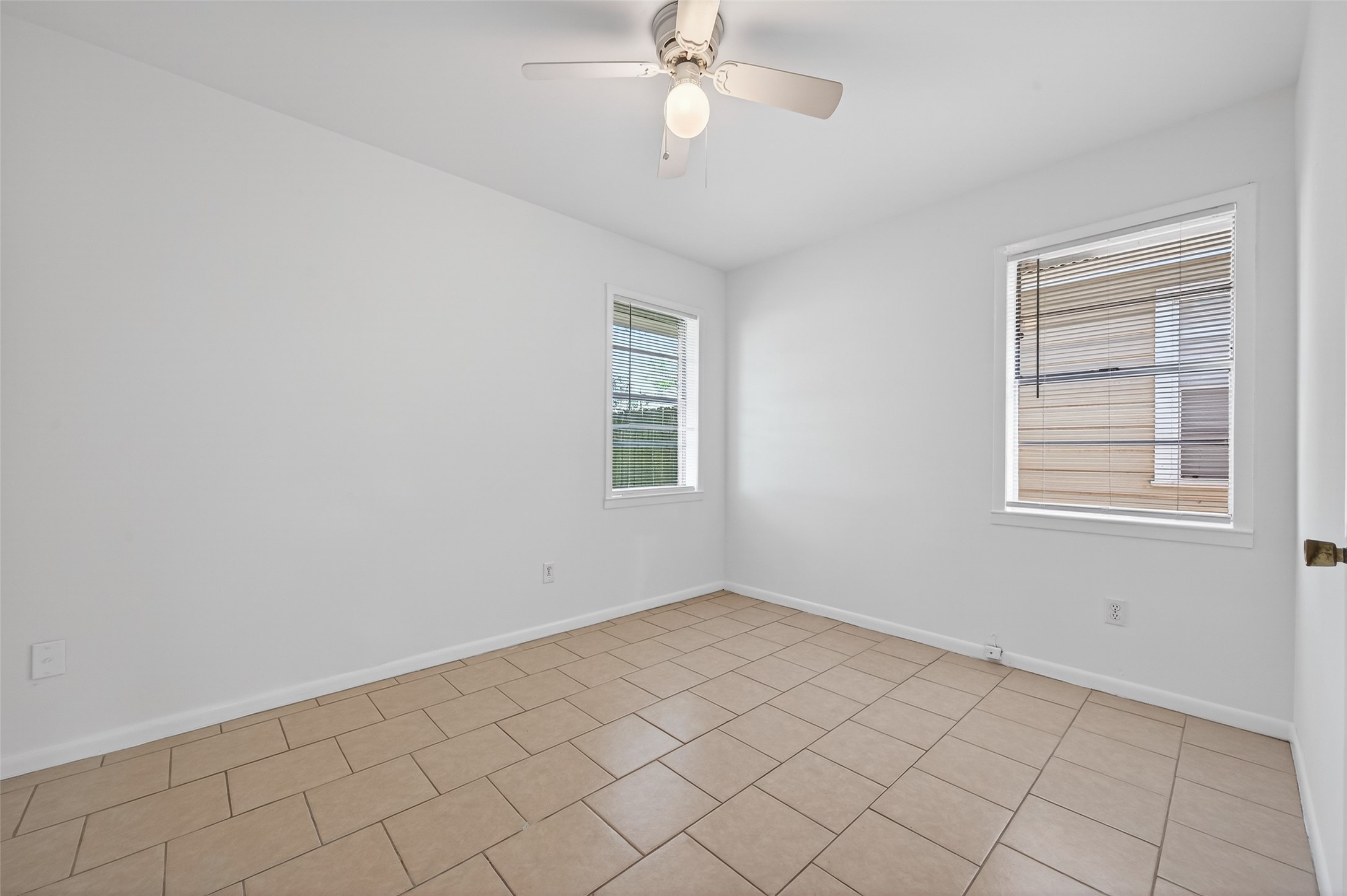 312 Travis Street Property Photo 20