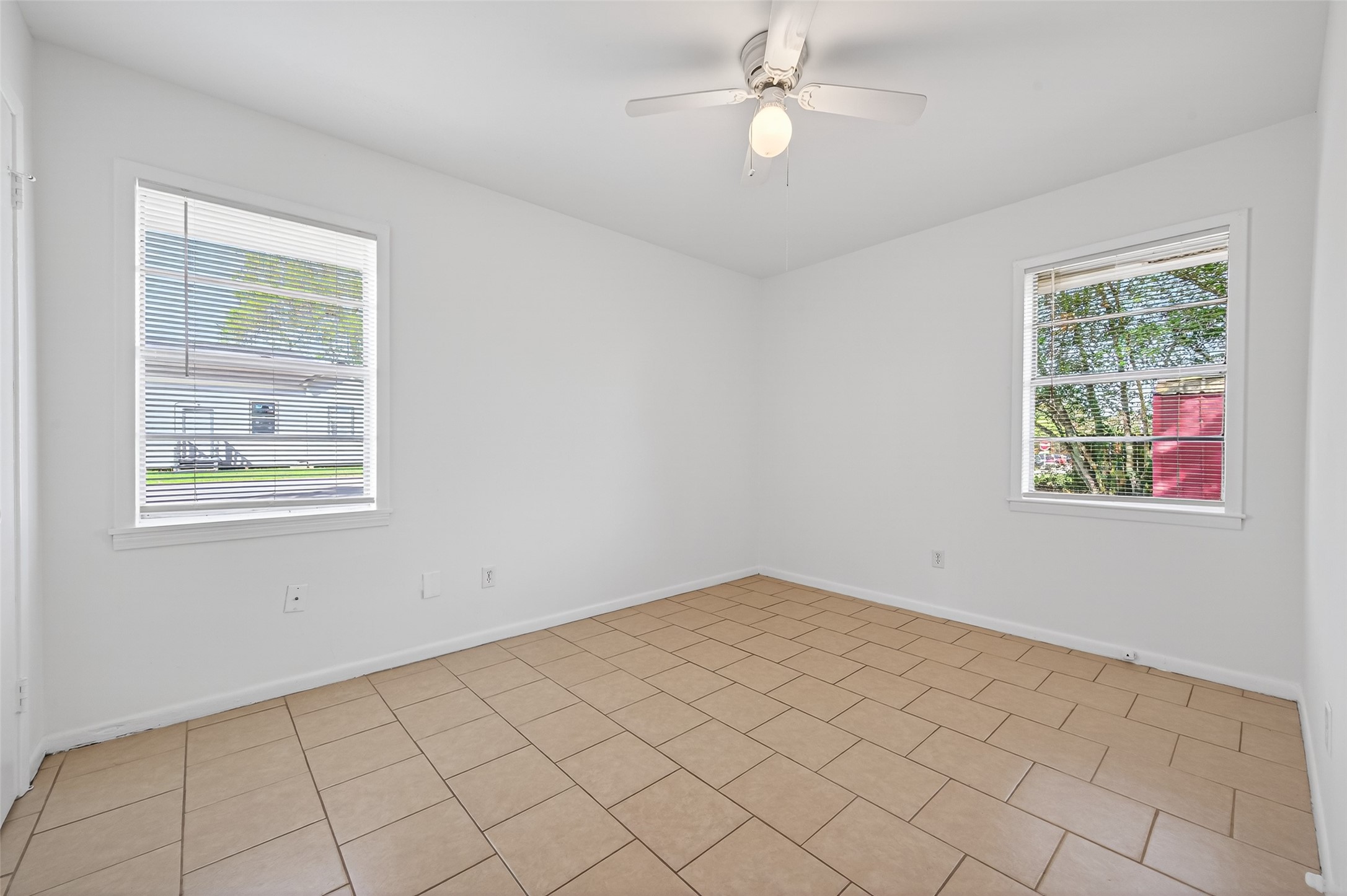 312 Travis Street Property Photo 22