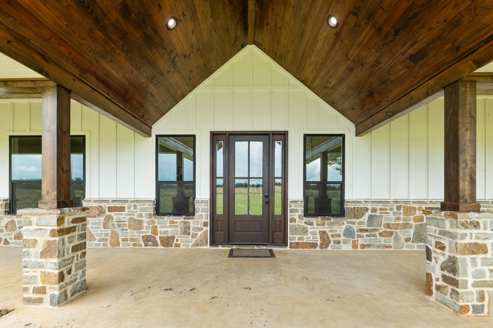 1406 State Highway 21 E Property Photo 2