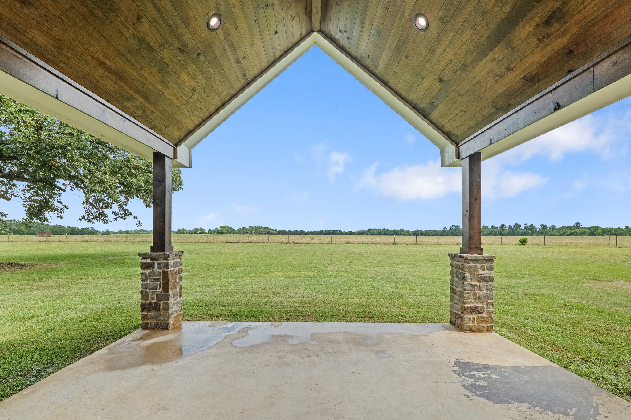 1406 State Highway 21 E Property Photo 3