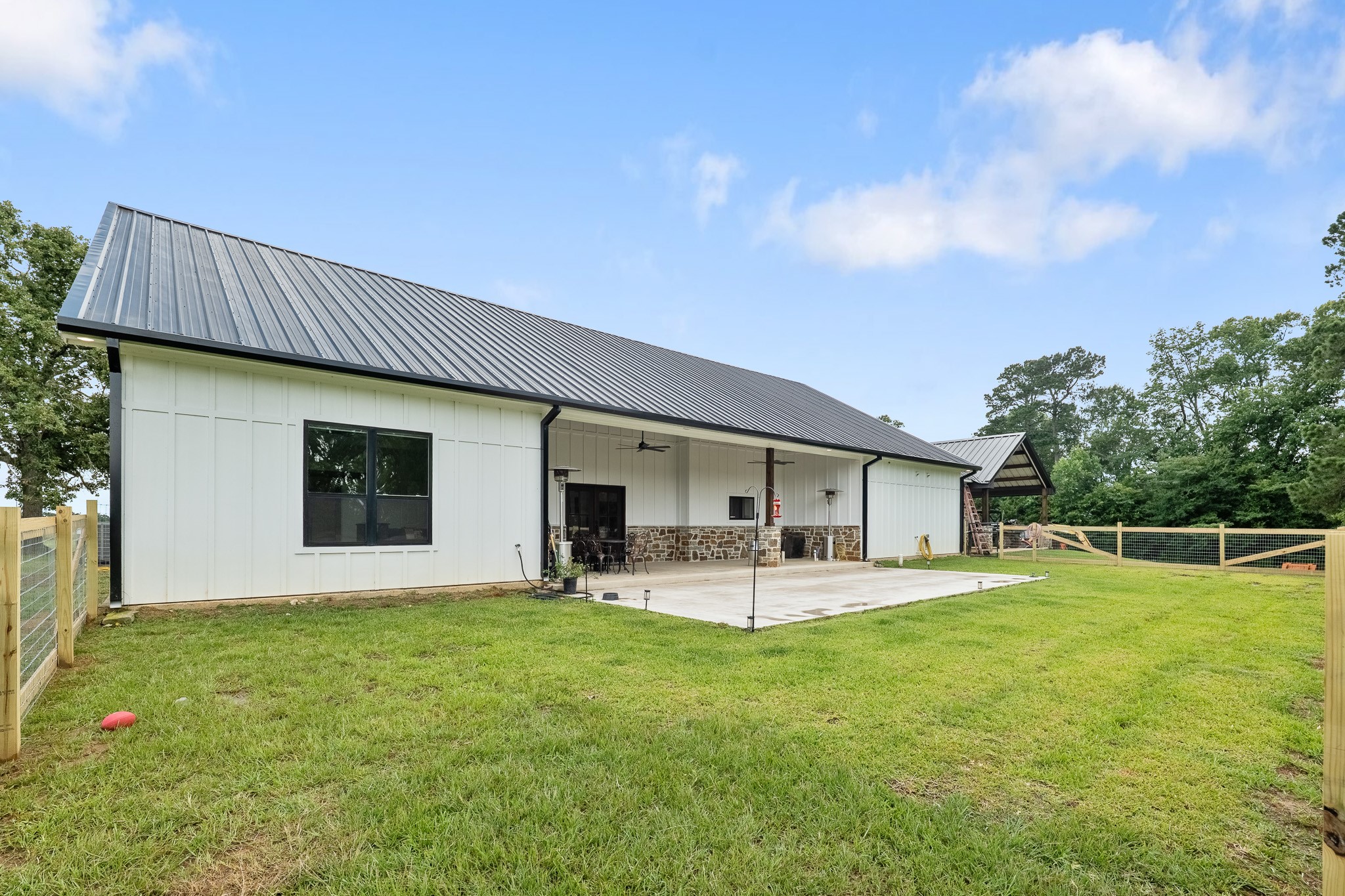 1406 State Highway 21 E Property Photo 7