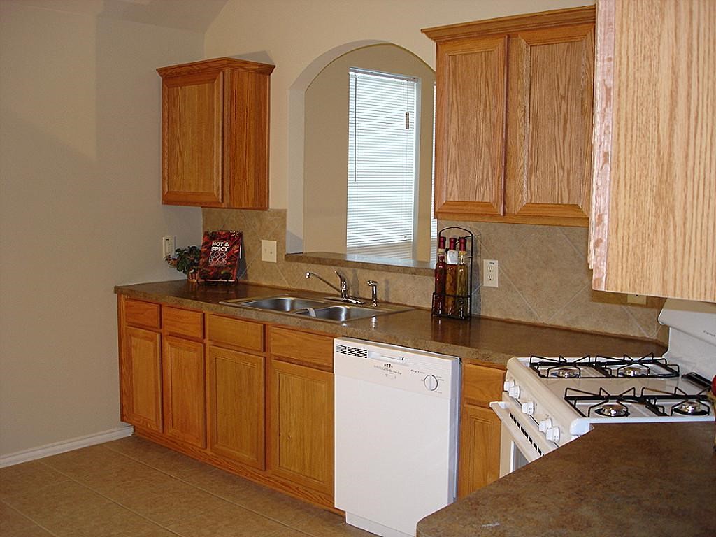 22118 Guston Hall Lane Property Photo 4