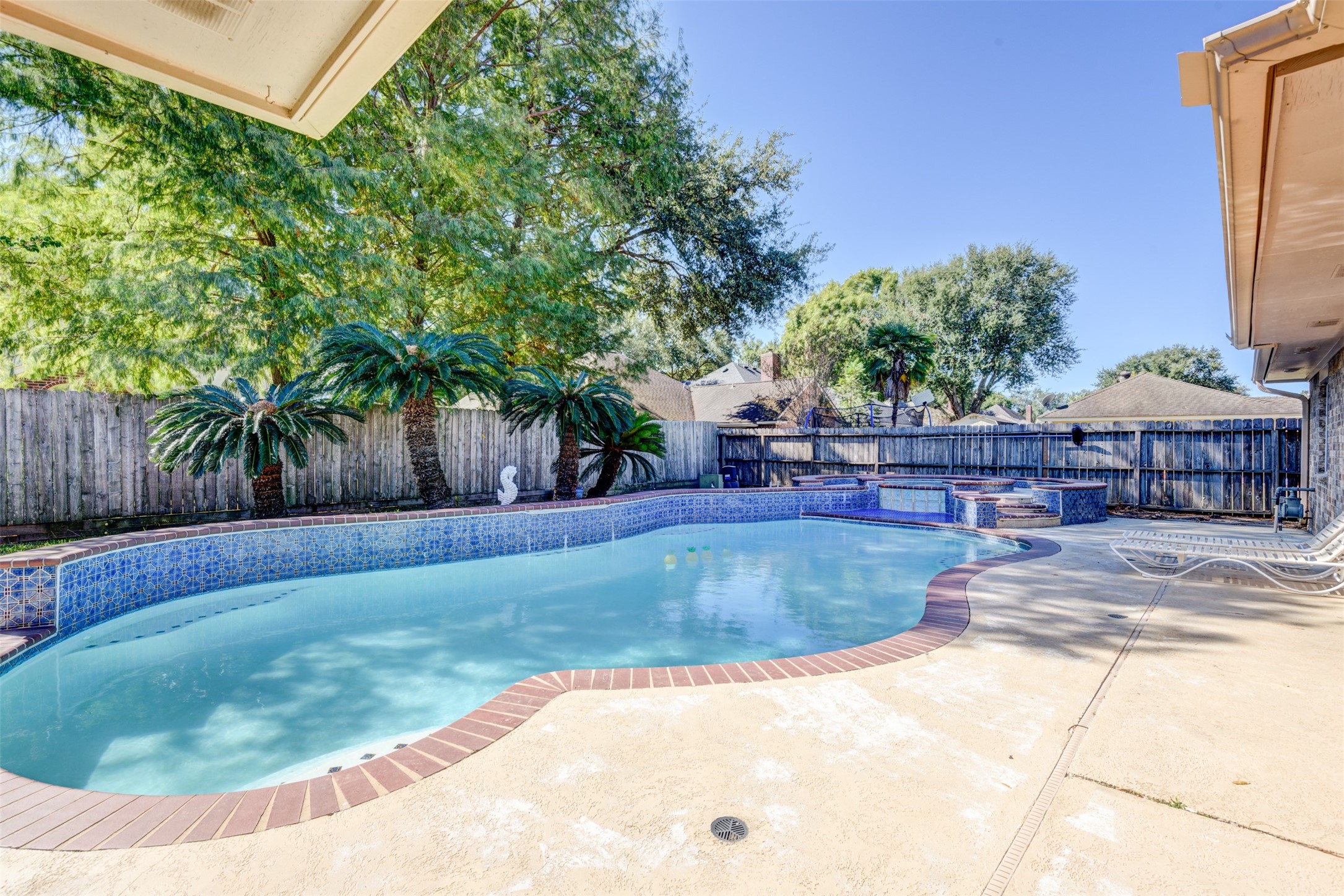 6502 Inverness Way Property Photo 1