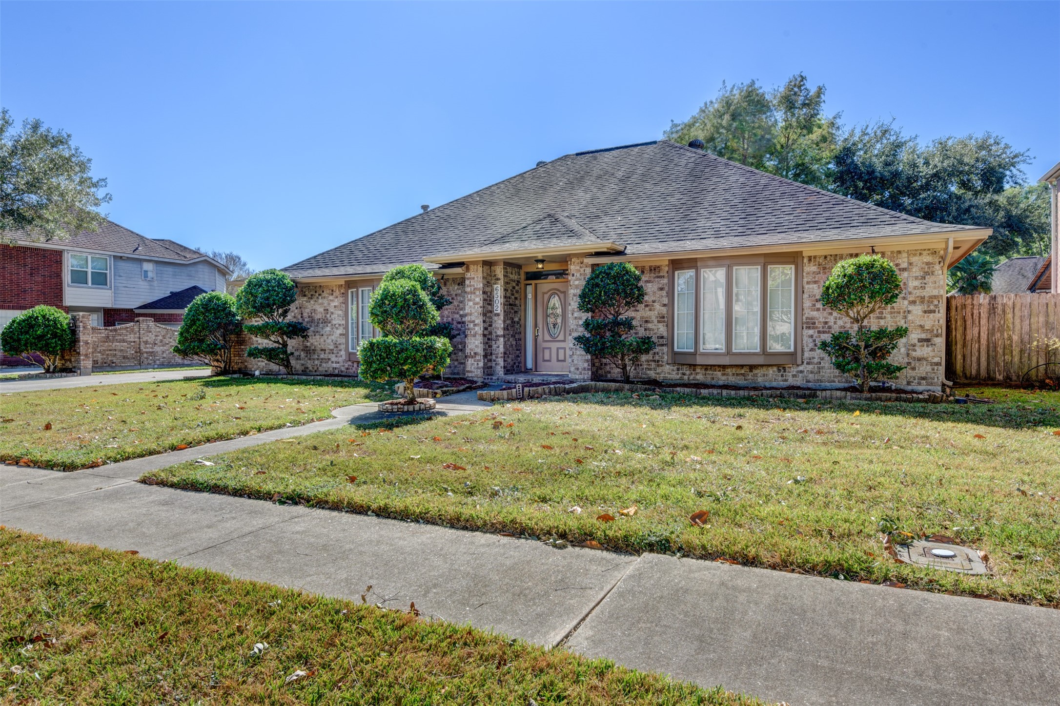 6502 Inverness Way Property Photo 3