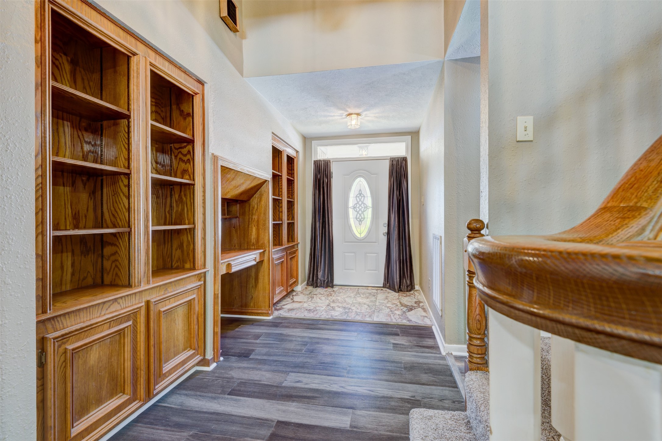 6502 Inverness Way Property Photo 5