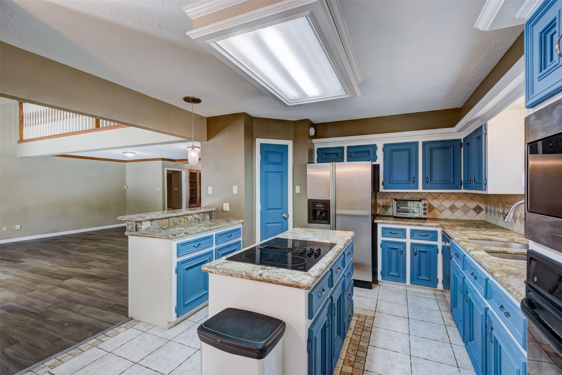 6502 Inverness Way Property Photo 11