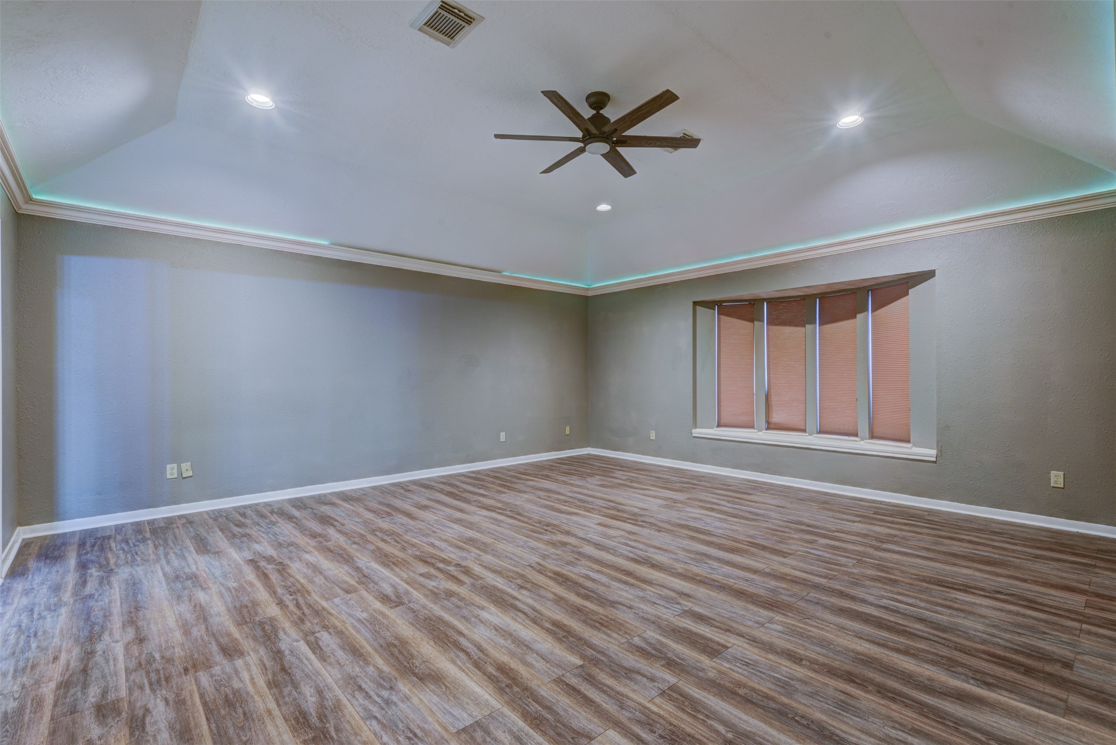 6502 Inverness Way Property Photo 14