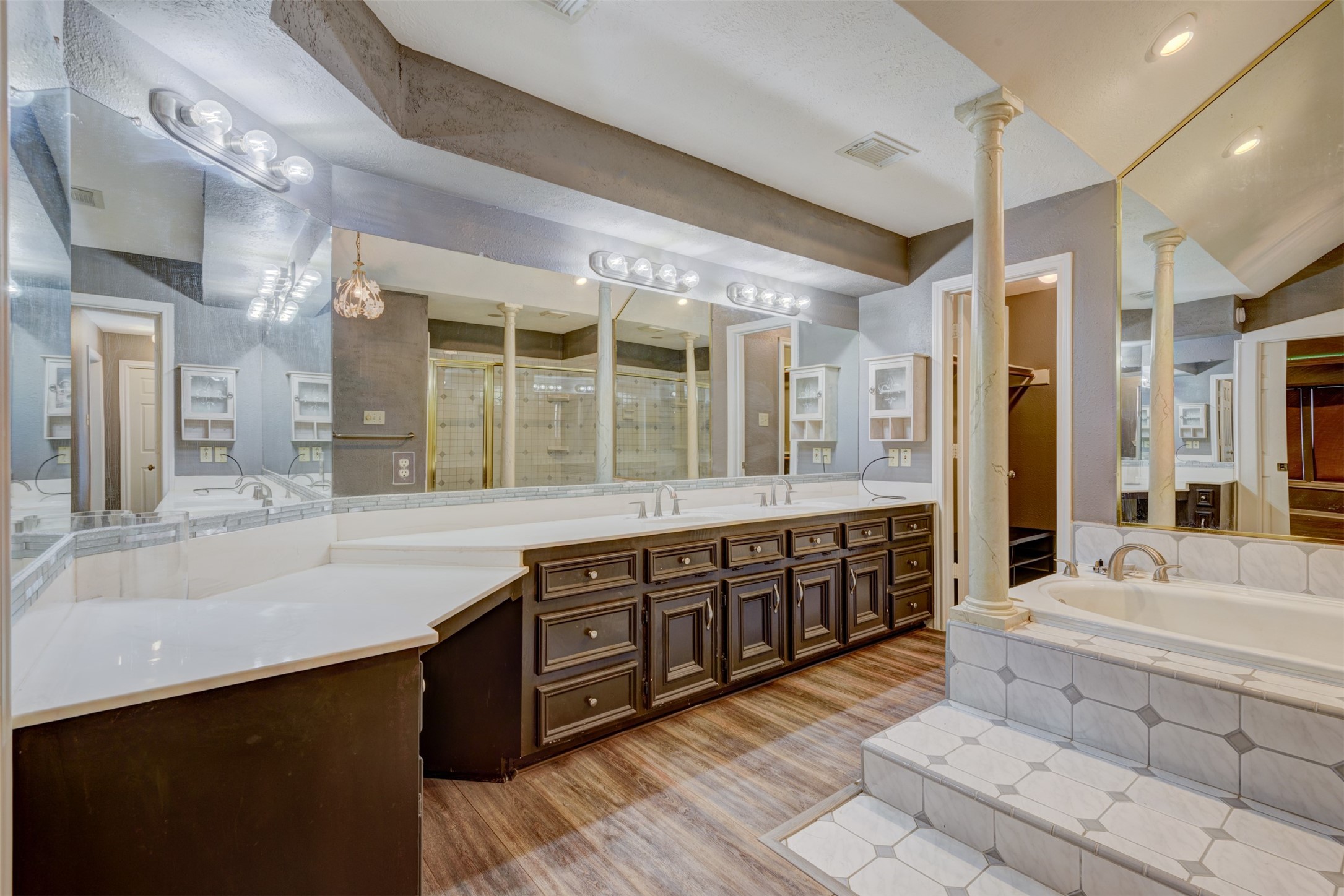 6502 Inverness Way Property Photo 16