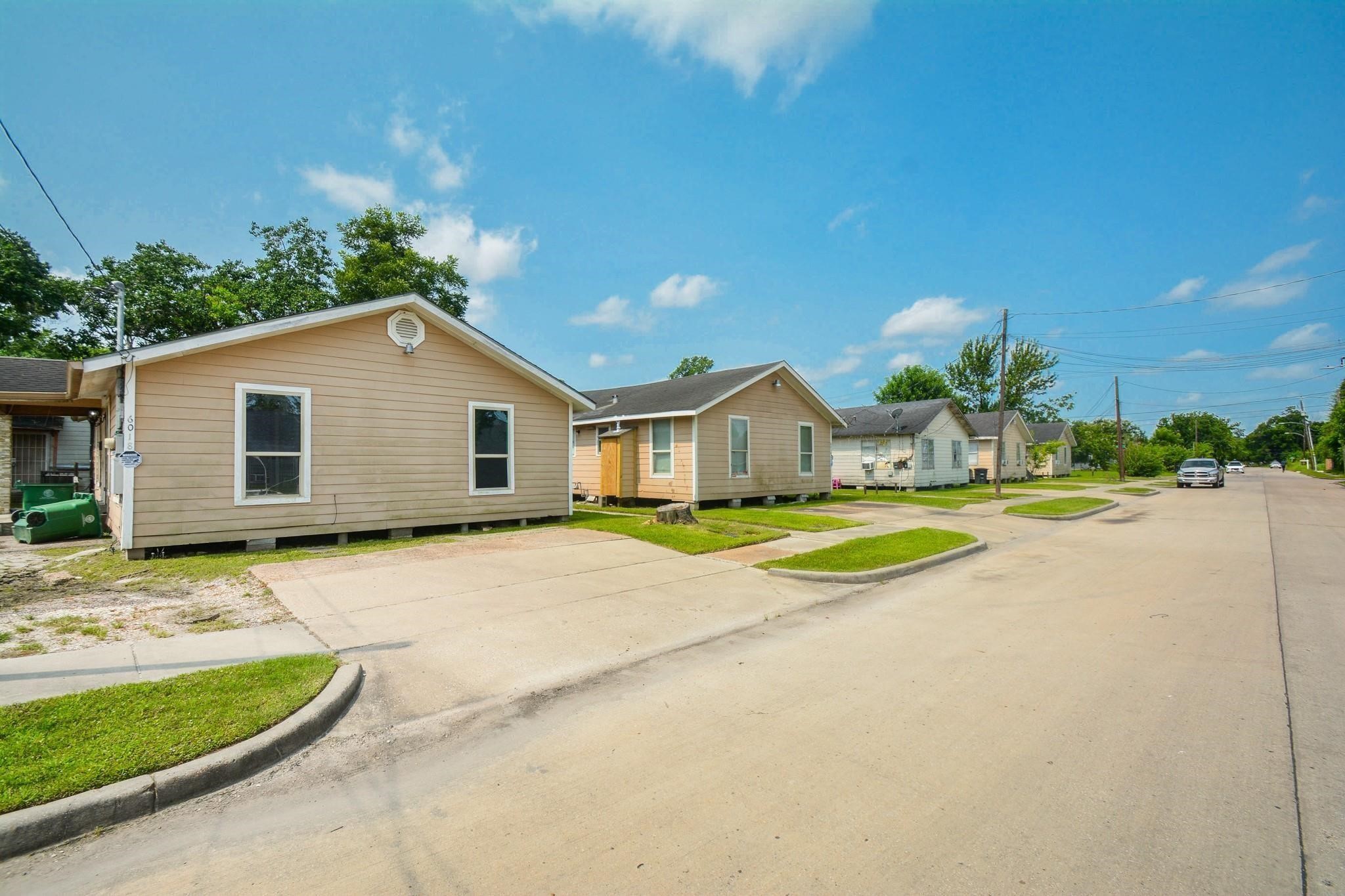 6010 Collingsworth 2 Property Photo 1
