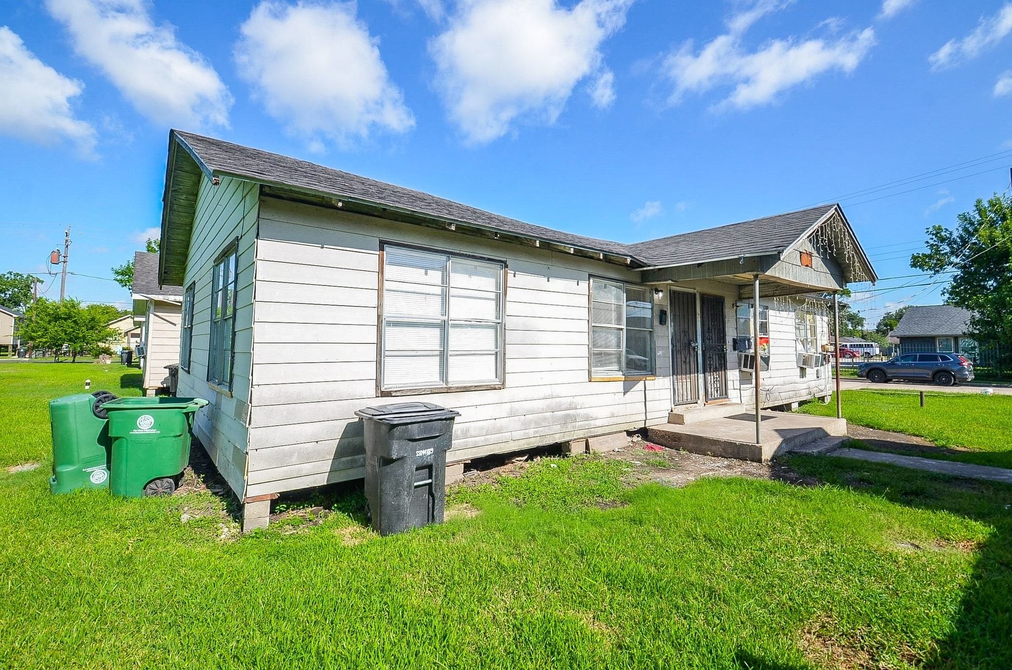 6010 Collingsworth 2 Property Photo 3