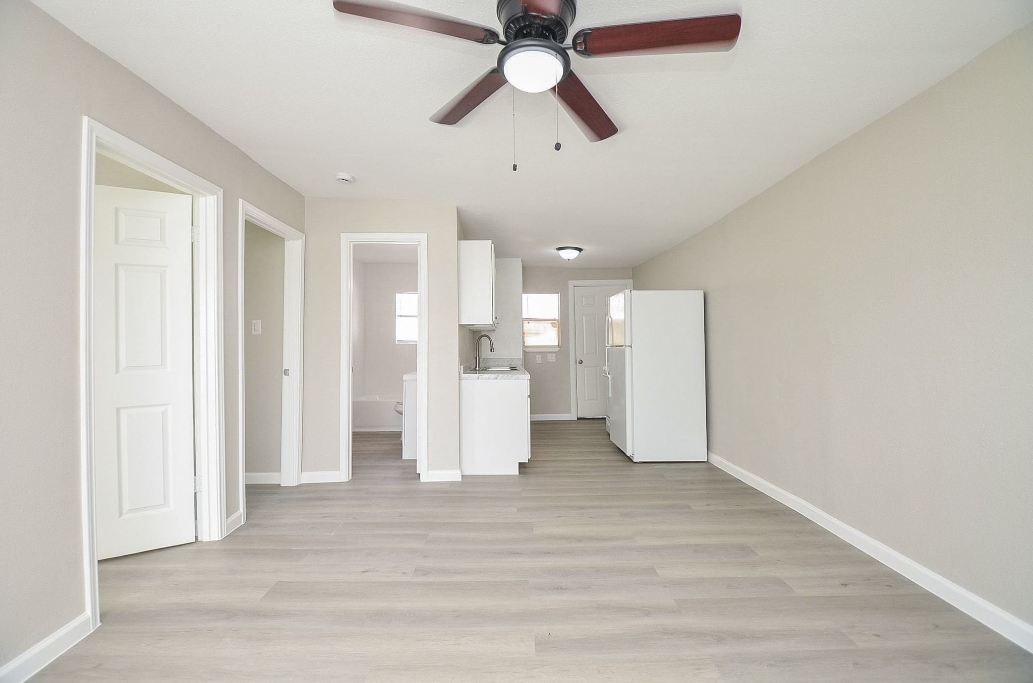 6010 Collingsworth 2 Property Photo 7