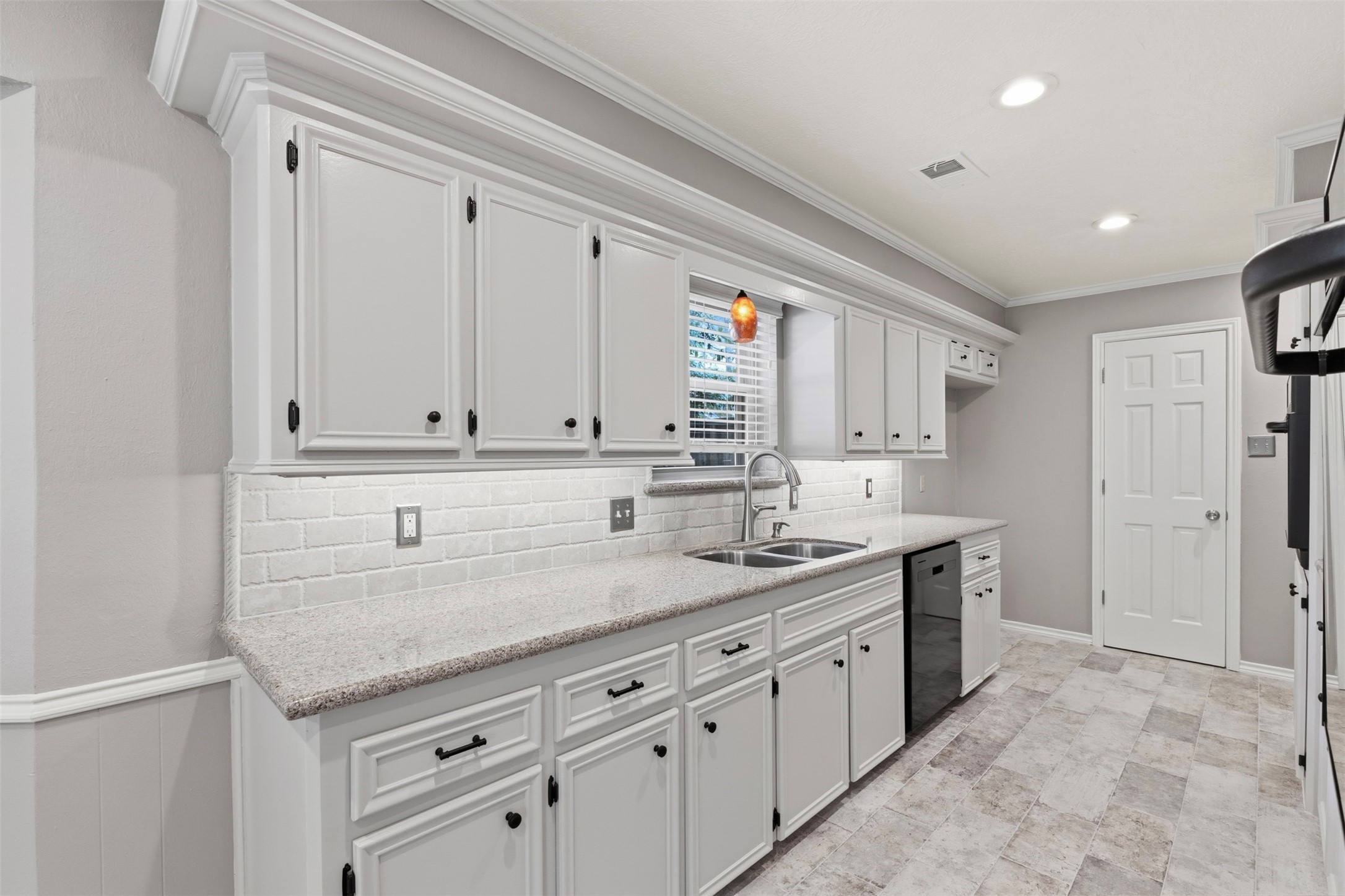 13007 Lemur Lane Property Photo 11