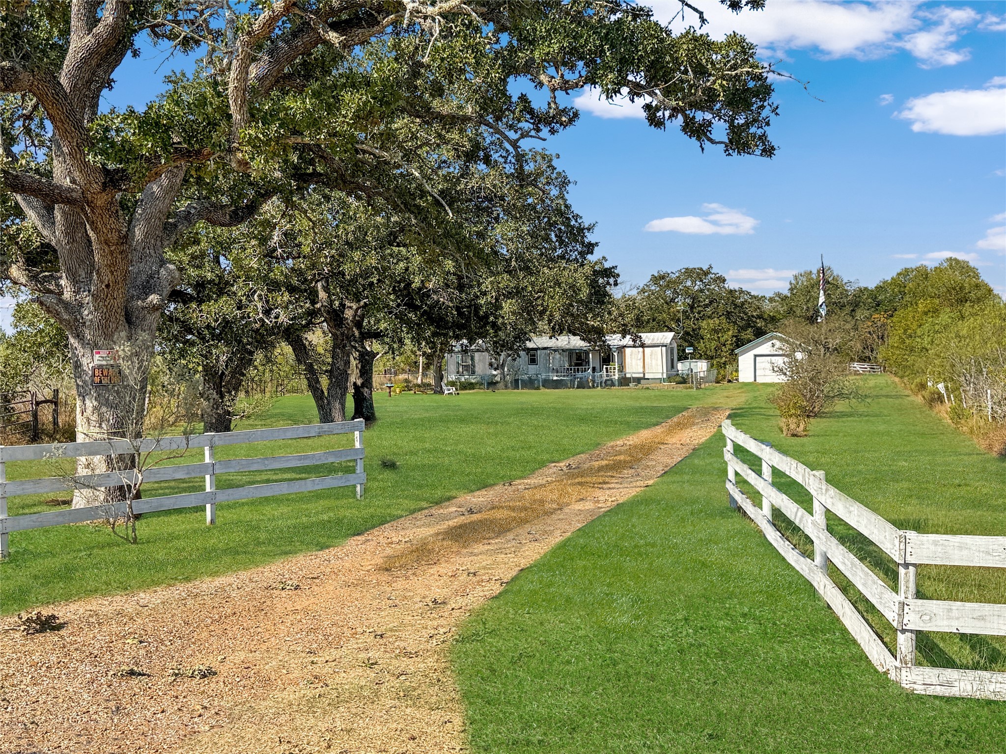 5108 Cowan Road Property Photo 1