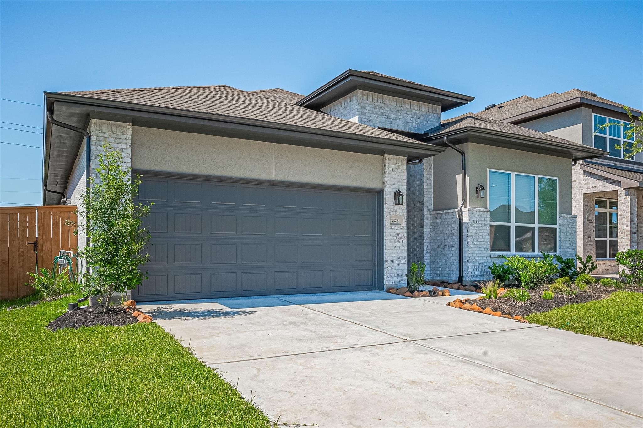 3328 Voda Bend Dr Property Photo 2