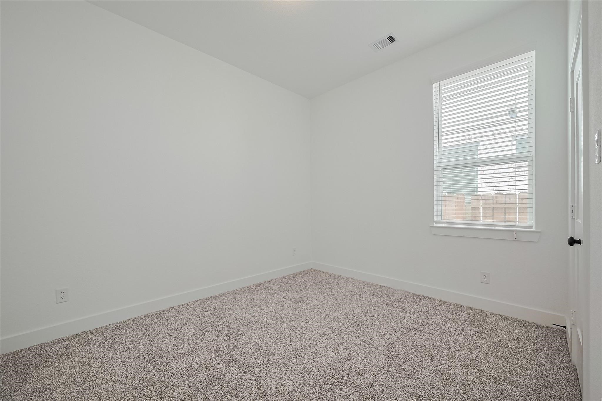 3328 Voda Bend Dr Property Photo 27