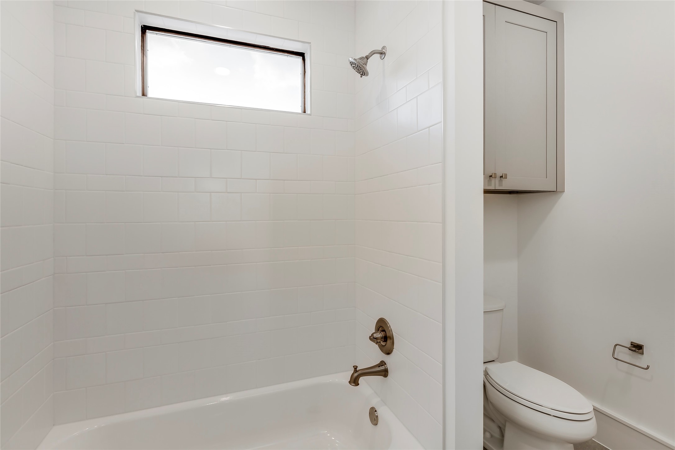 1638 Castle Court Property Photo 24