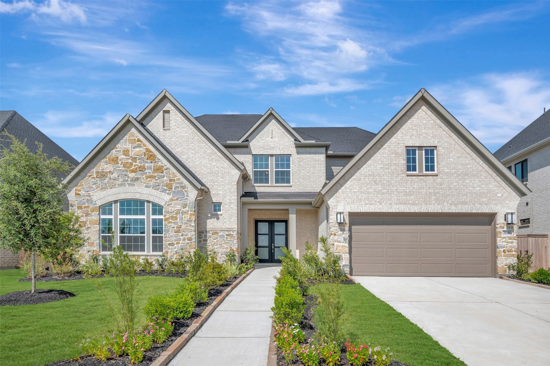 2118 Ashlar Stone Court Property Photo 2