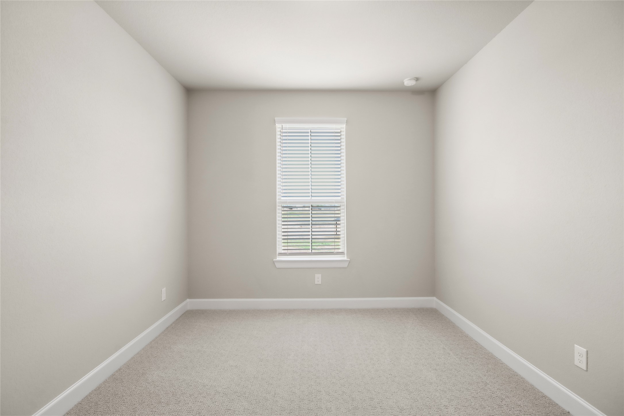 136 Peninsula Point Drive Property Photo 23