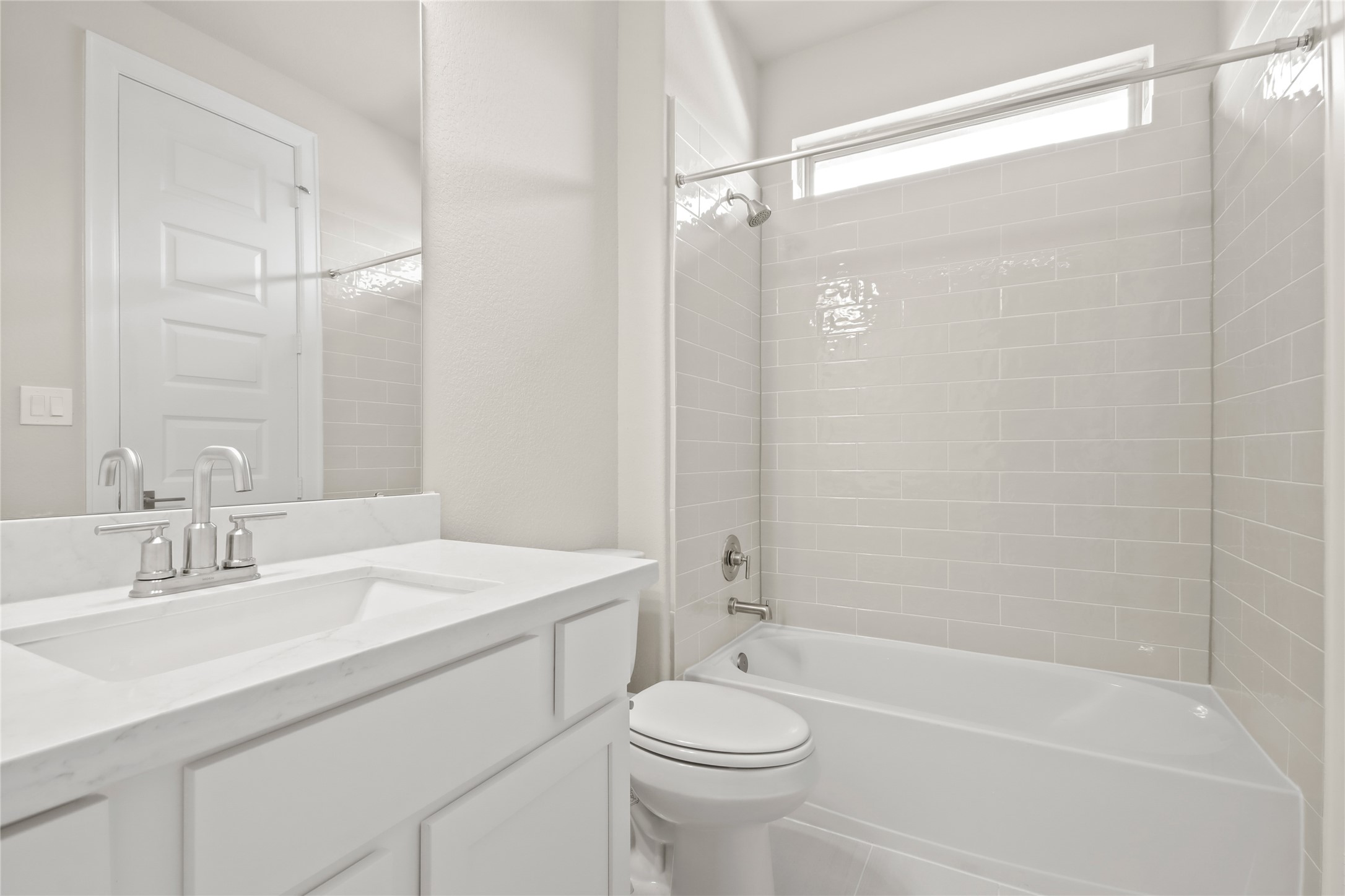 136 Peninsula Point Drive Property Photo 25
