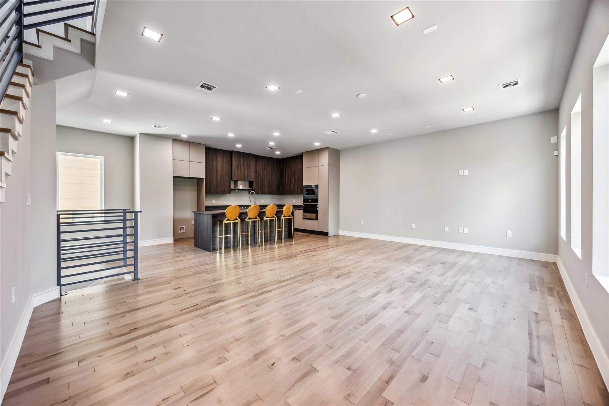 1113 W 21st Street Property Photo 11