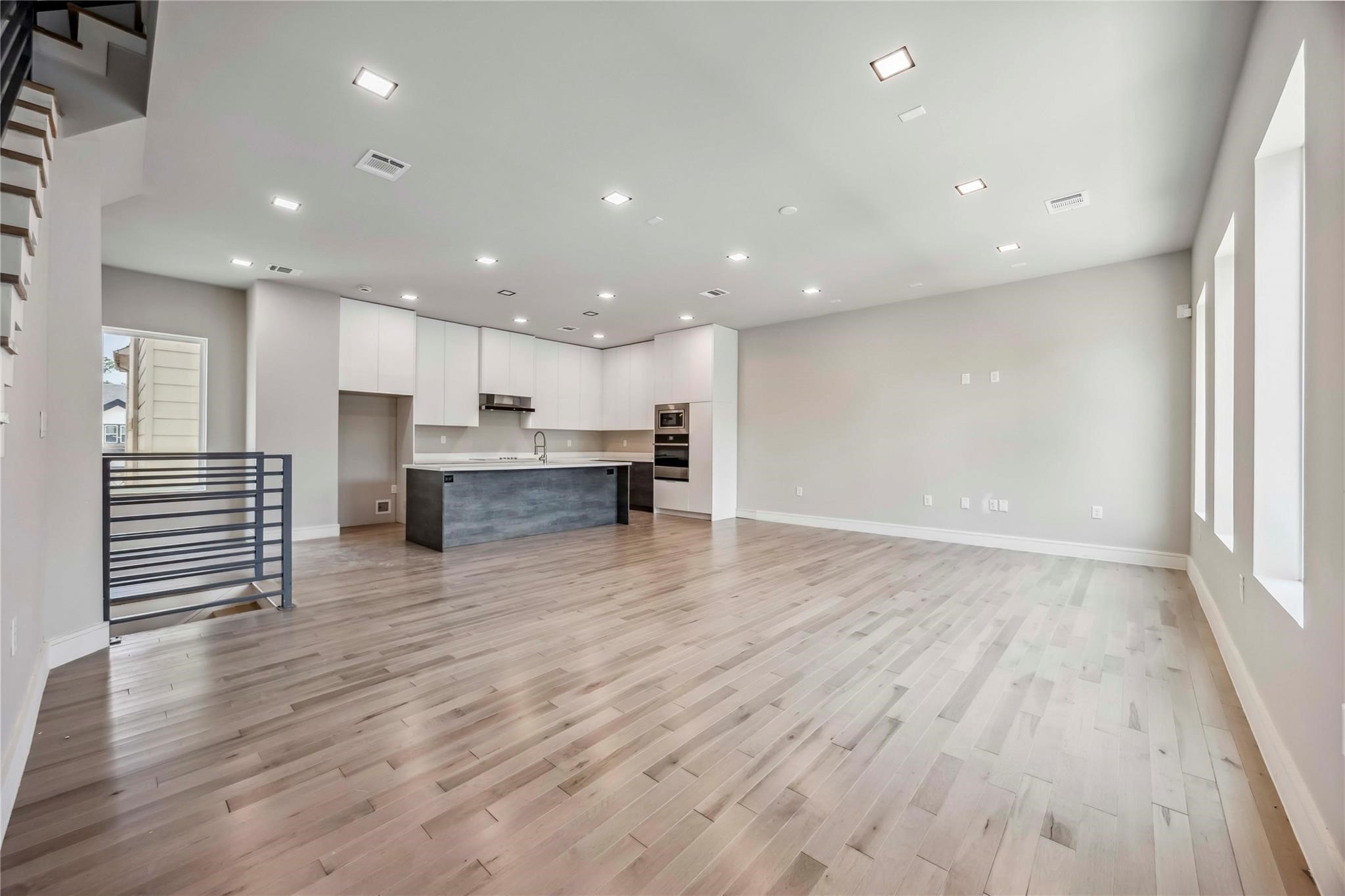 1113 W 21st Street Property Photo 13
