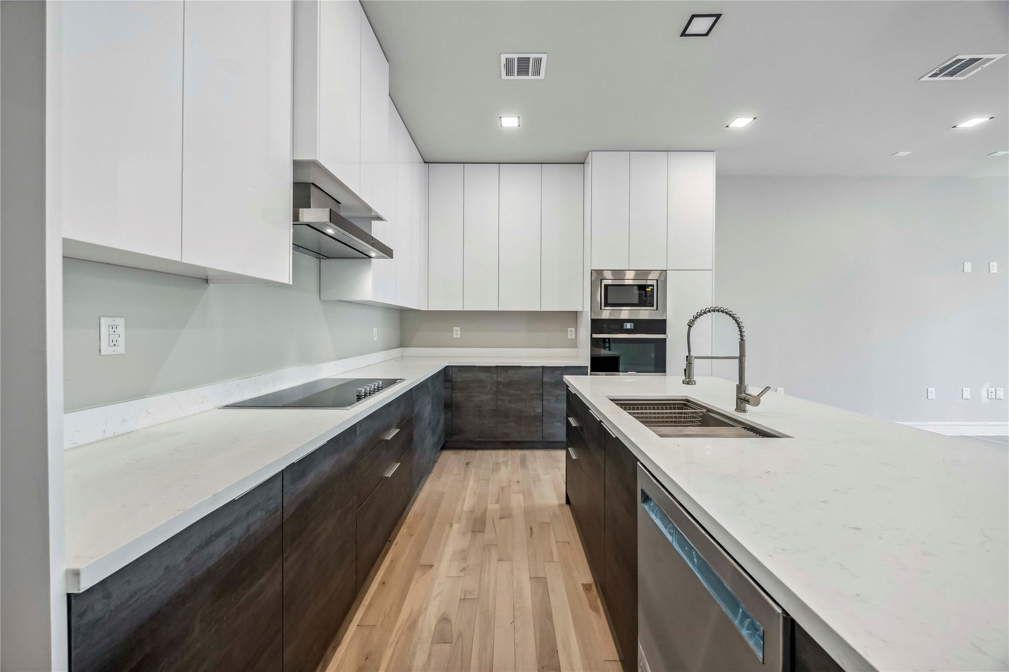 1113 W 21st Street Property Photo 14