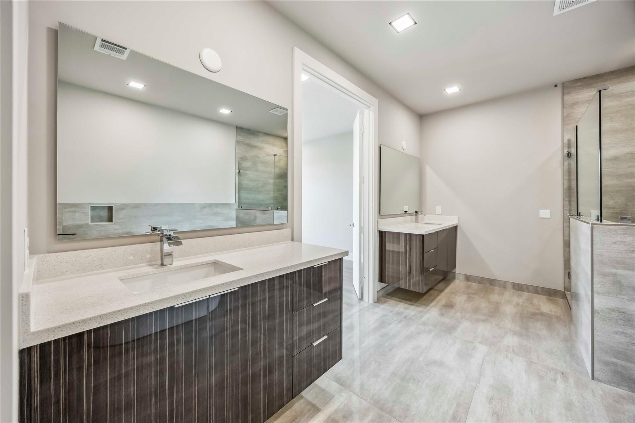 1113 W 21st Street Property Photo 22