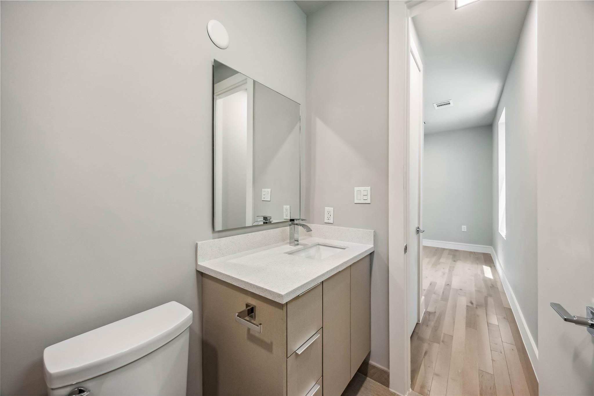 1113 W 21st Street Property Photo 27