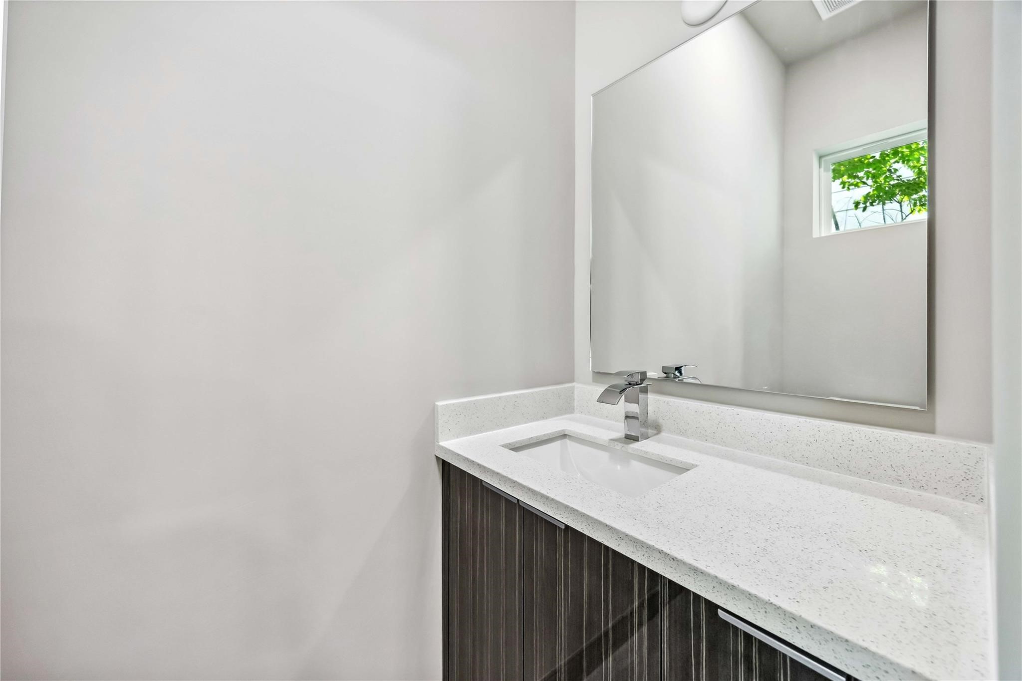 1113 W 21st Street Property Photo 28