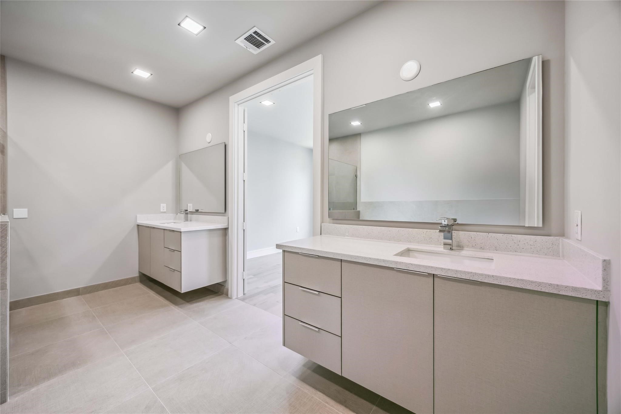 1113 W 21st Street Property Photo 29