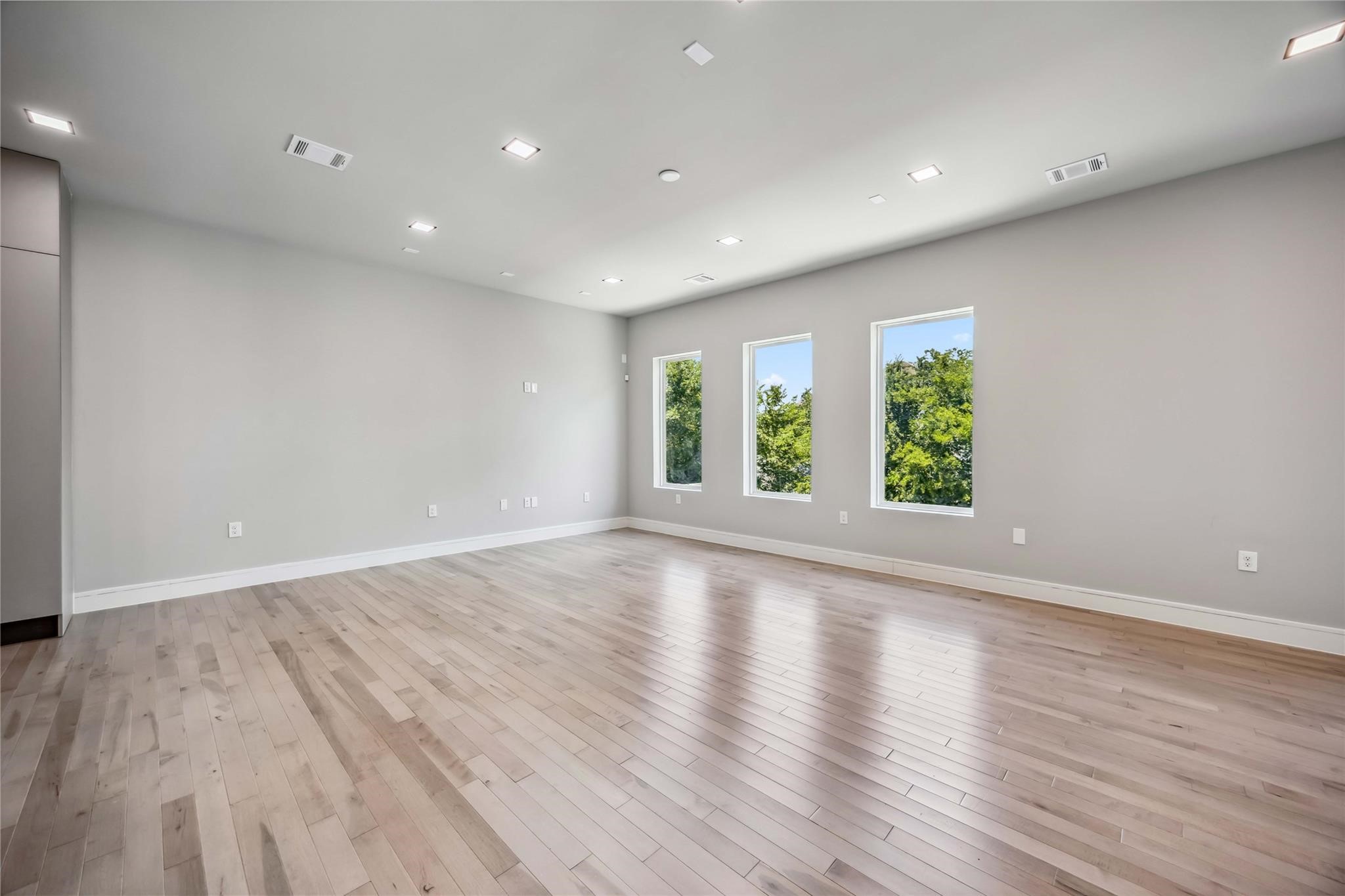 1113 W 21st Street Property Photo 31