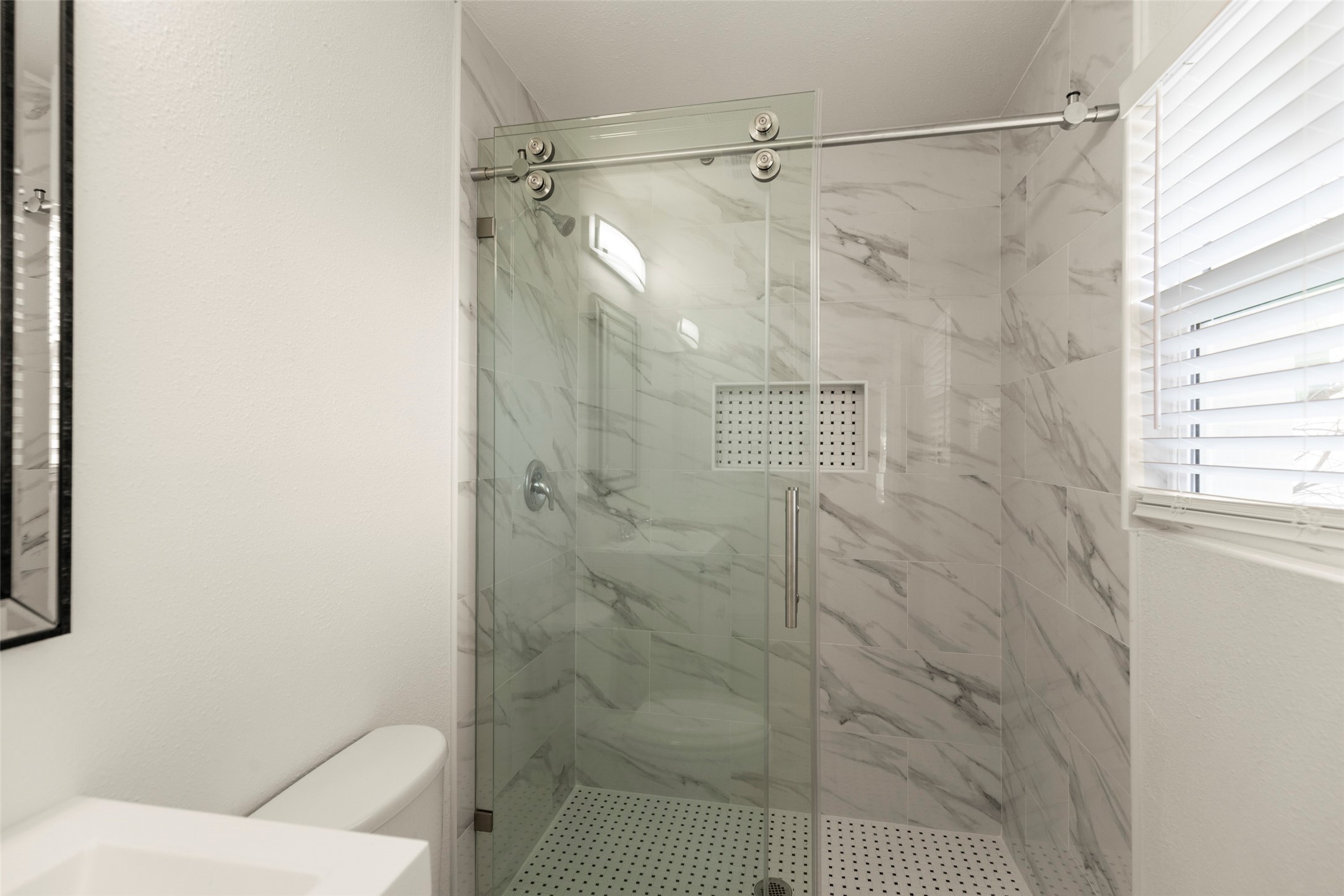 6327 Illinois Street A Property Photo 5