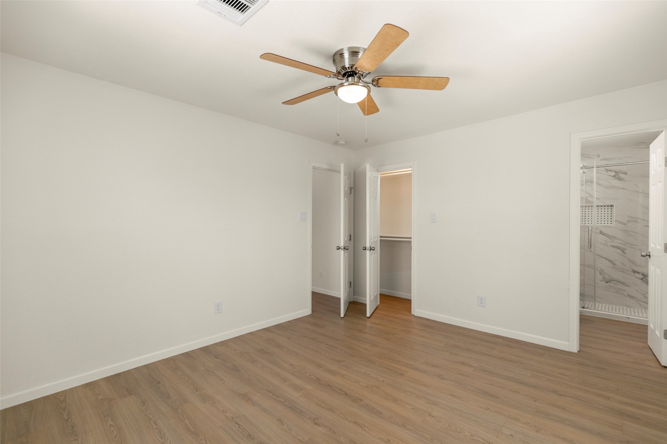 6327 Illinois Street A Property Photo 7