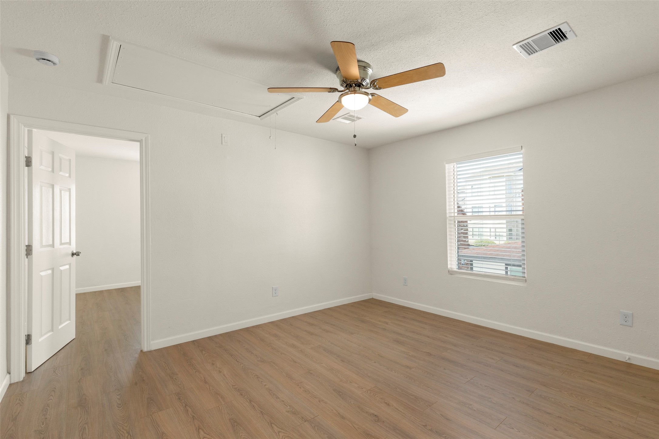 6327 Illinois Street A Property Photo 13