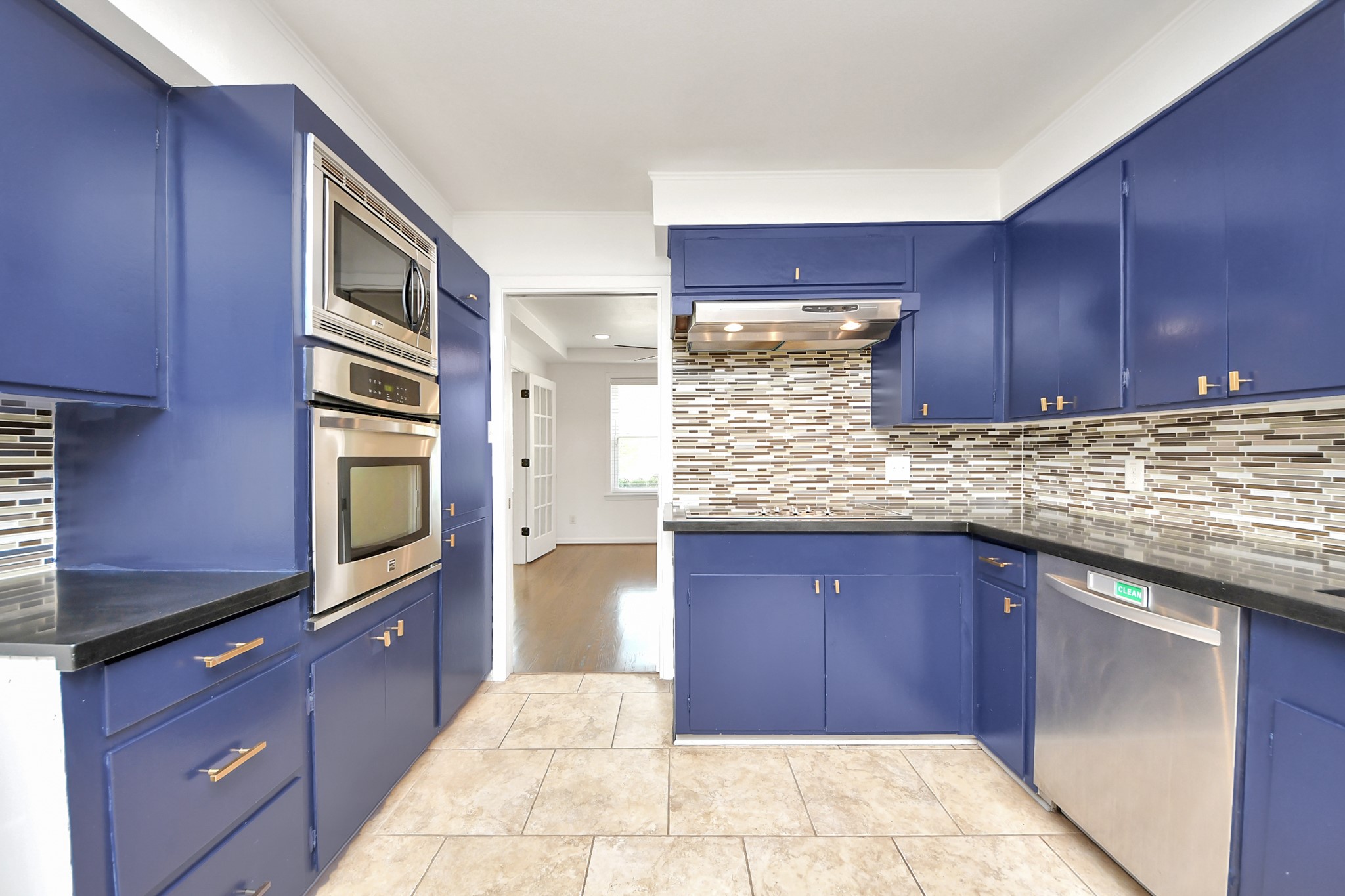 4038 Mischire Drive Property Photo 14