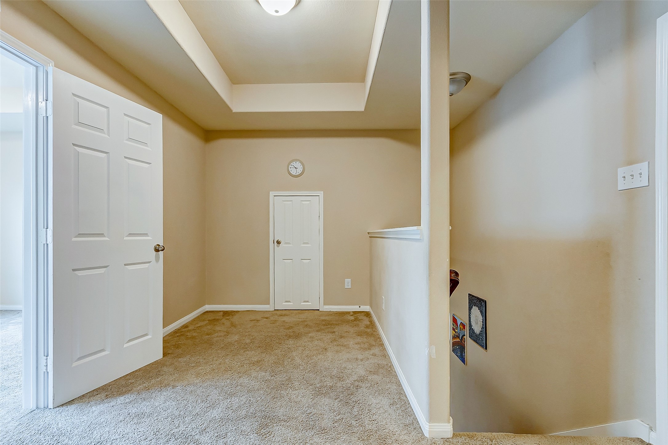 9419 Sparrow Creek Court Property Photo 7