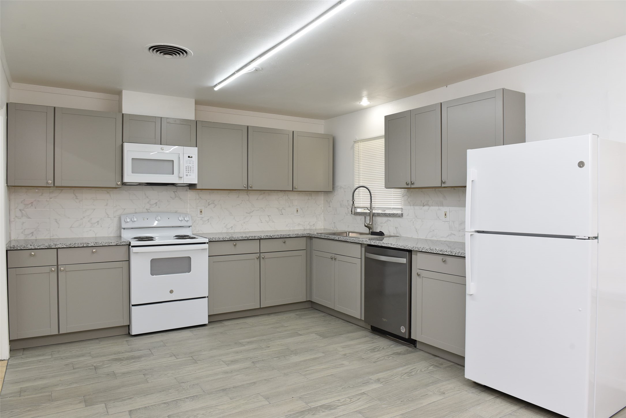 6414 Grape Street Property Photo 1