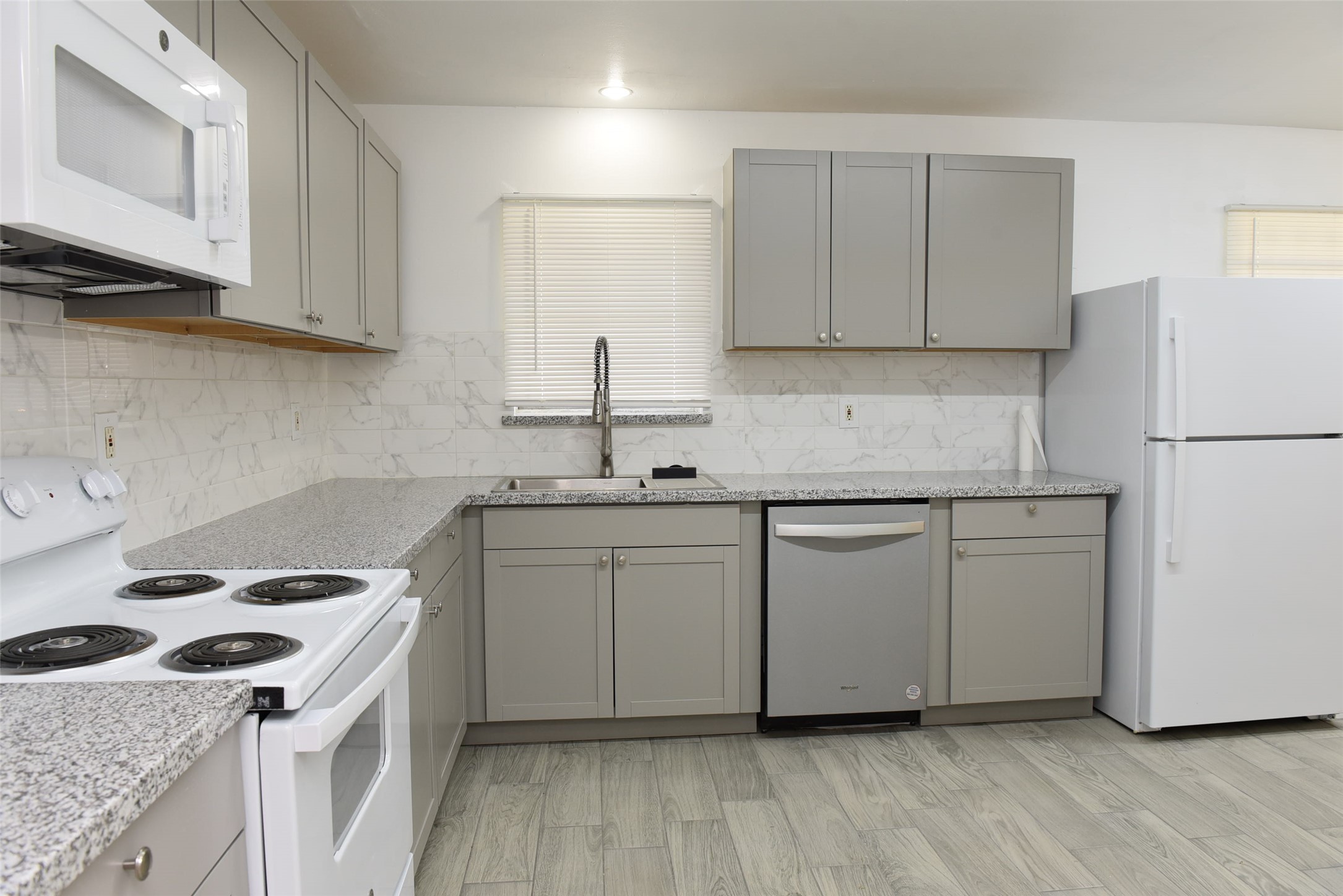 6414 Grape Street Property Photo 2