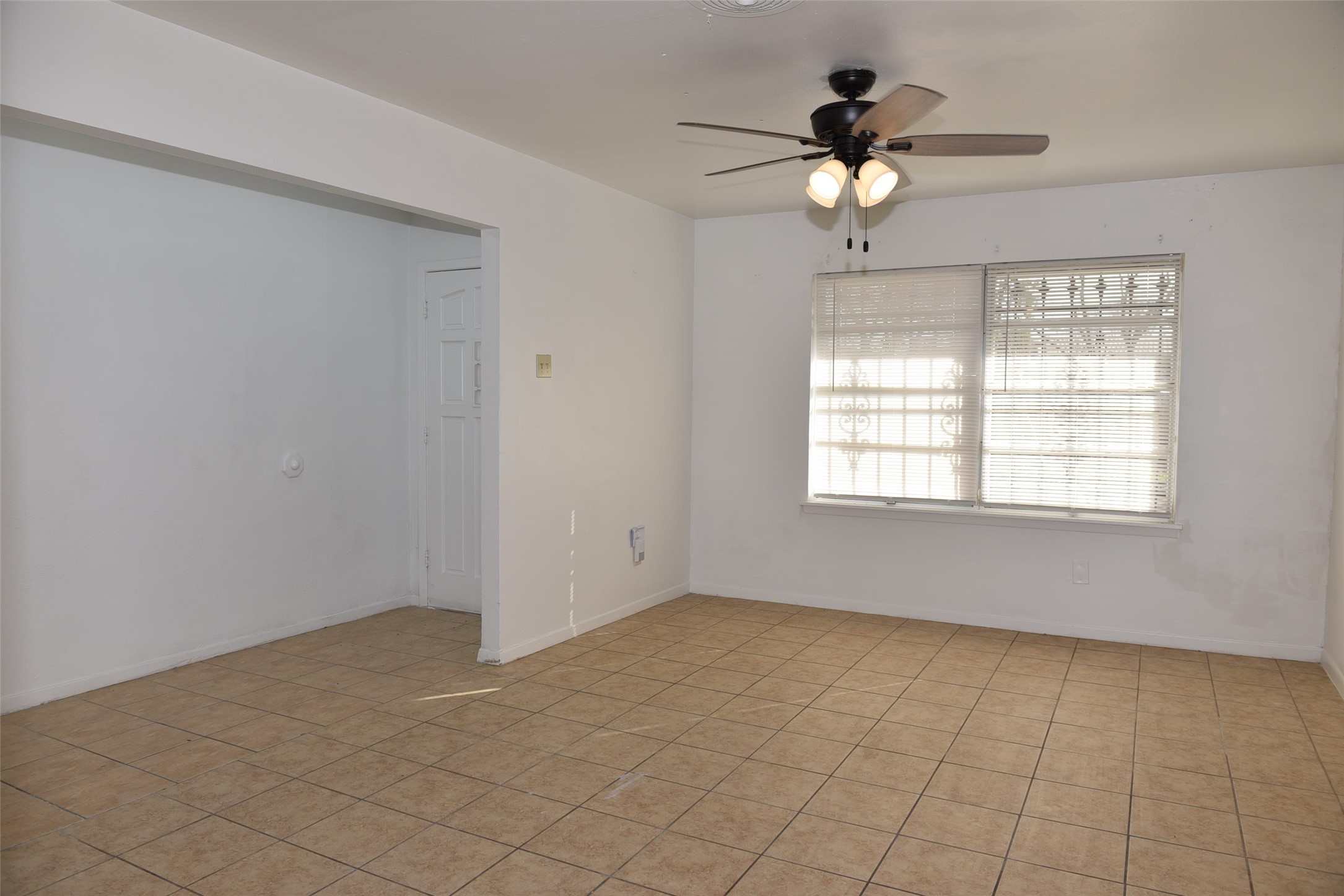 6414 Grape Street Property Photo 9